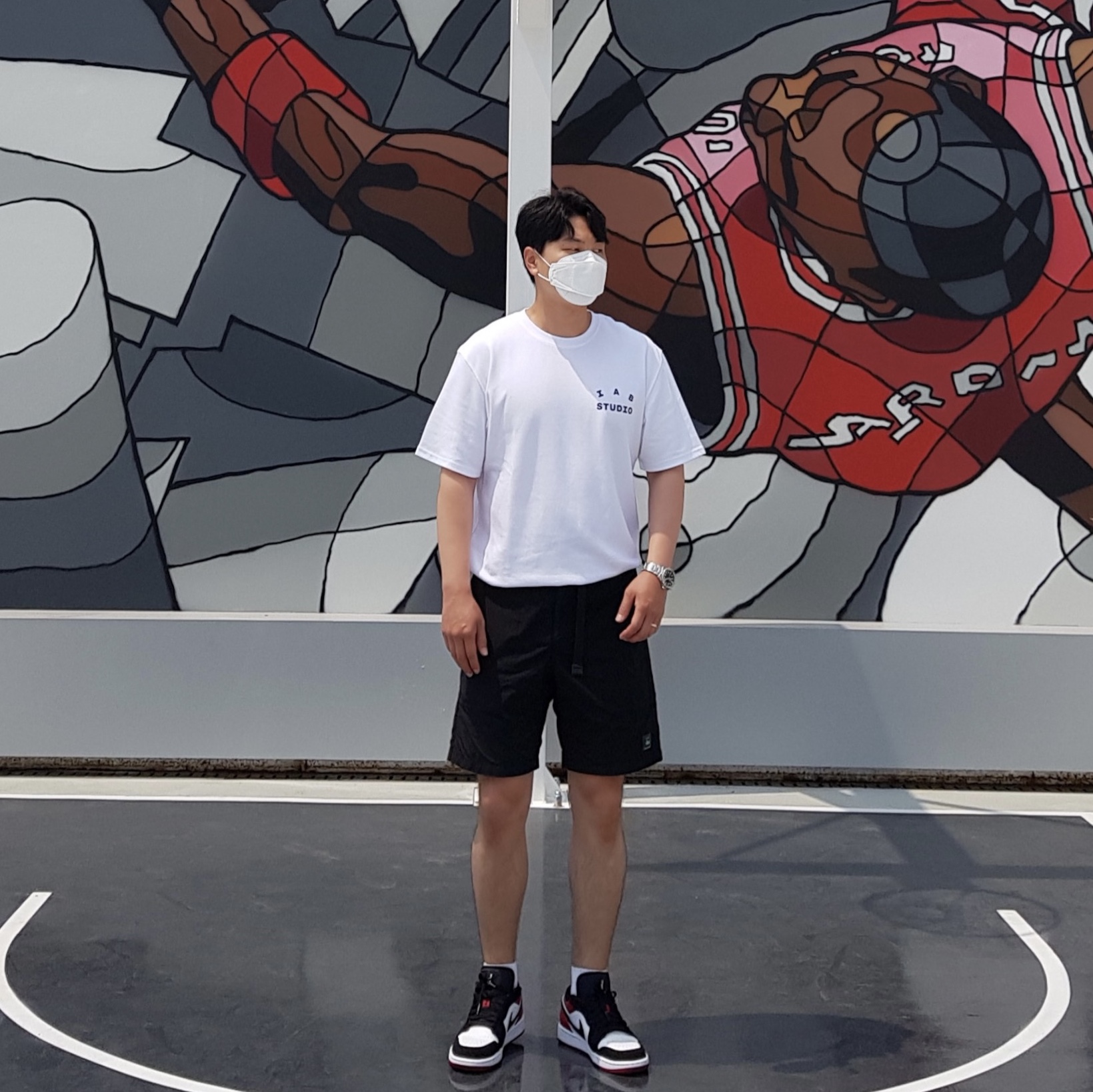Jordan 1 Low Black Toe, IAB Studio T-Shirt White 착용 스타일