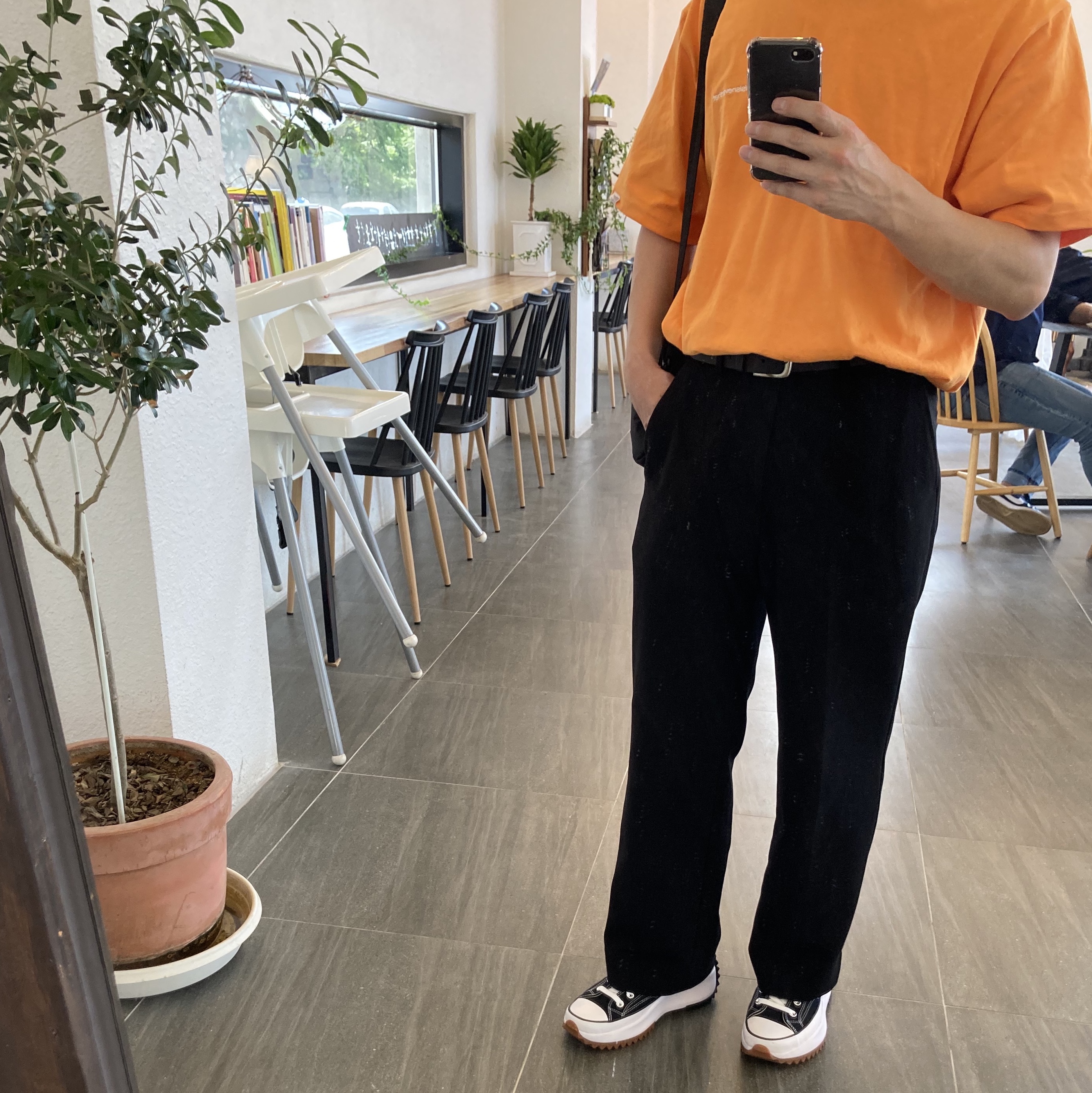 Converse Run Star Hike Hi Black White Gum 착용 스타일