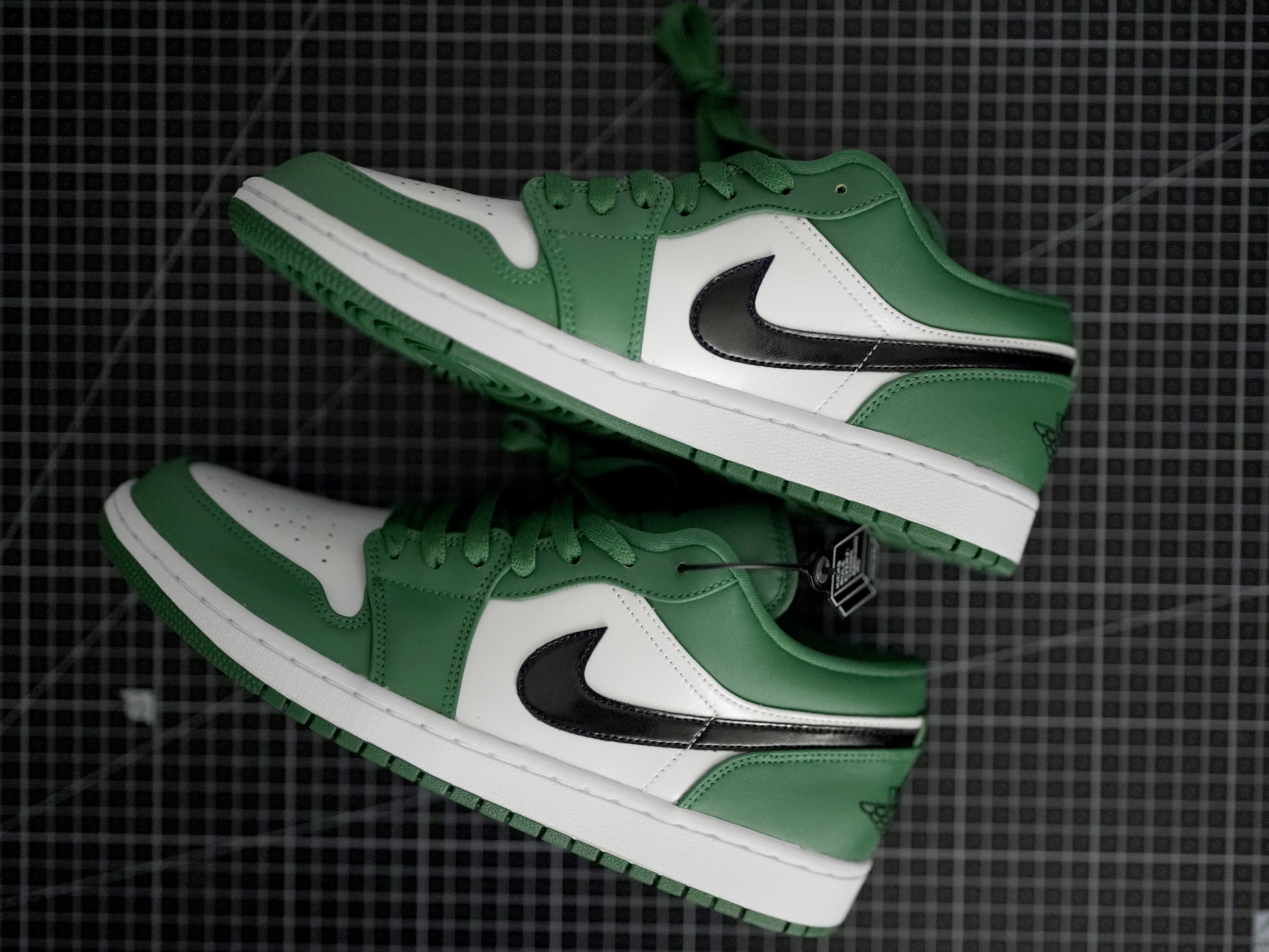 Jordan 1 Low Pine Green 착용 스타일