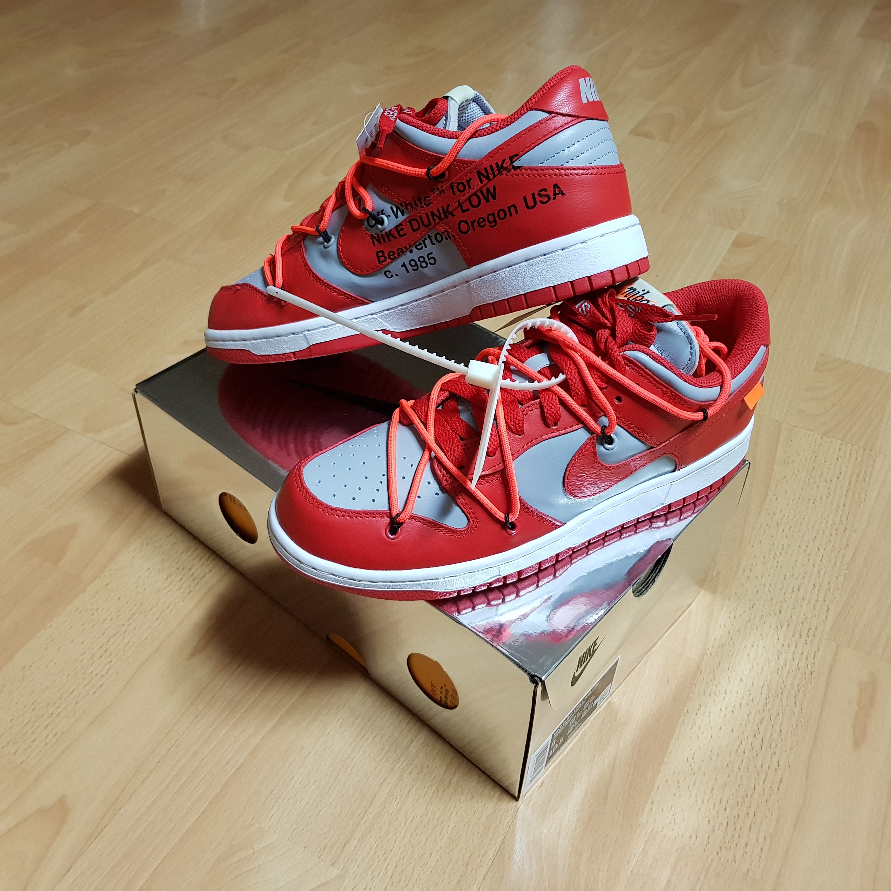 Nike x Off-White Dunk Low University Red 착용 스타일 - 1