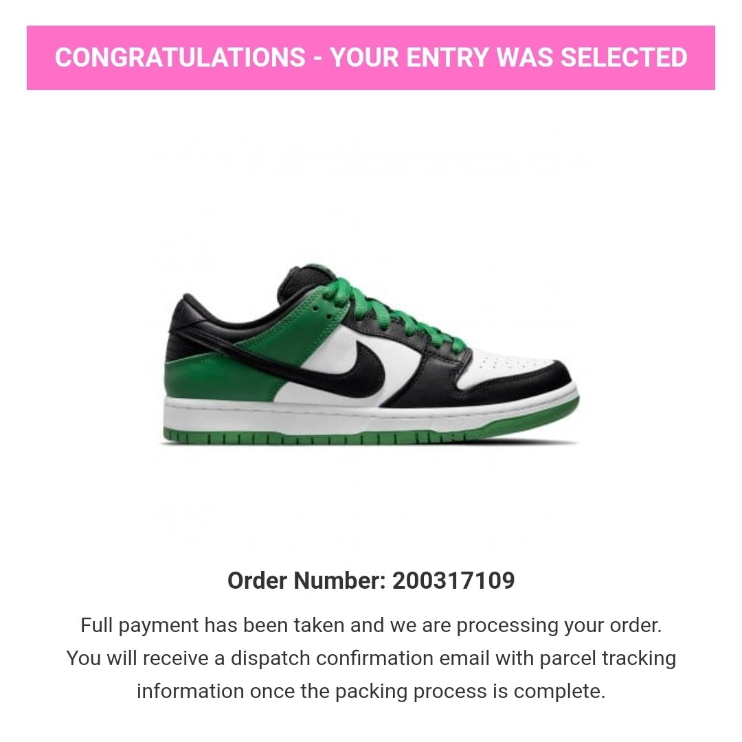 Nike SB Dunk Low Pro Black and Classic Green 착용 스타일