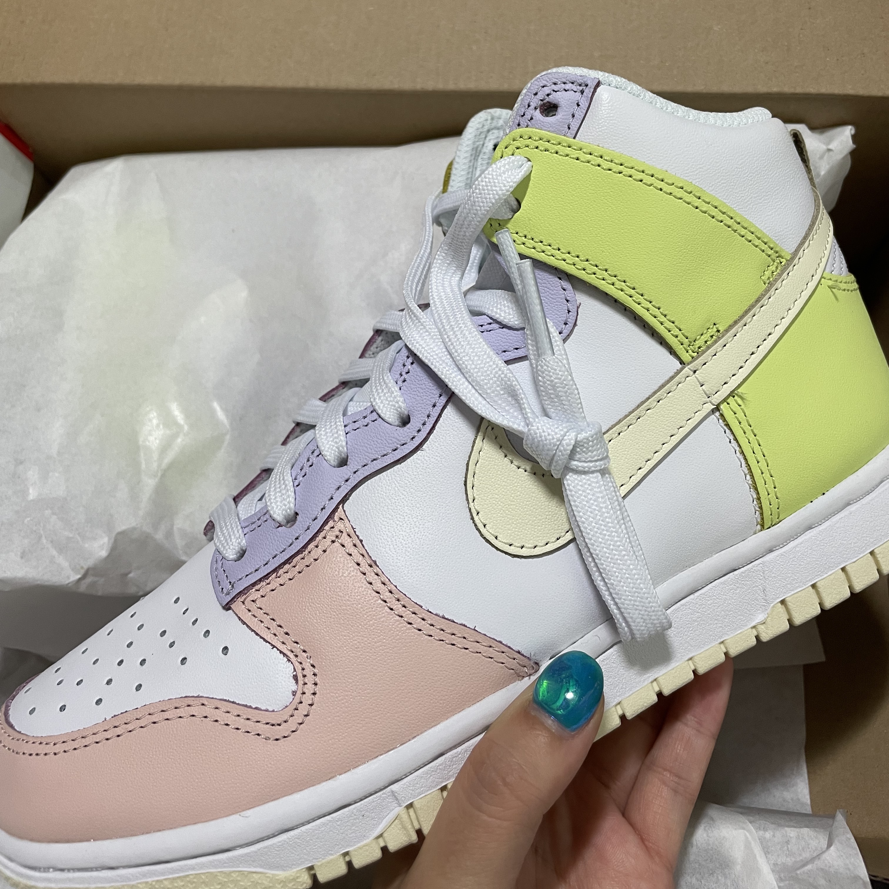 (W) Nike Dunk High Cashmere 착용 스타일