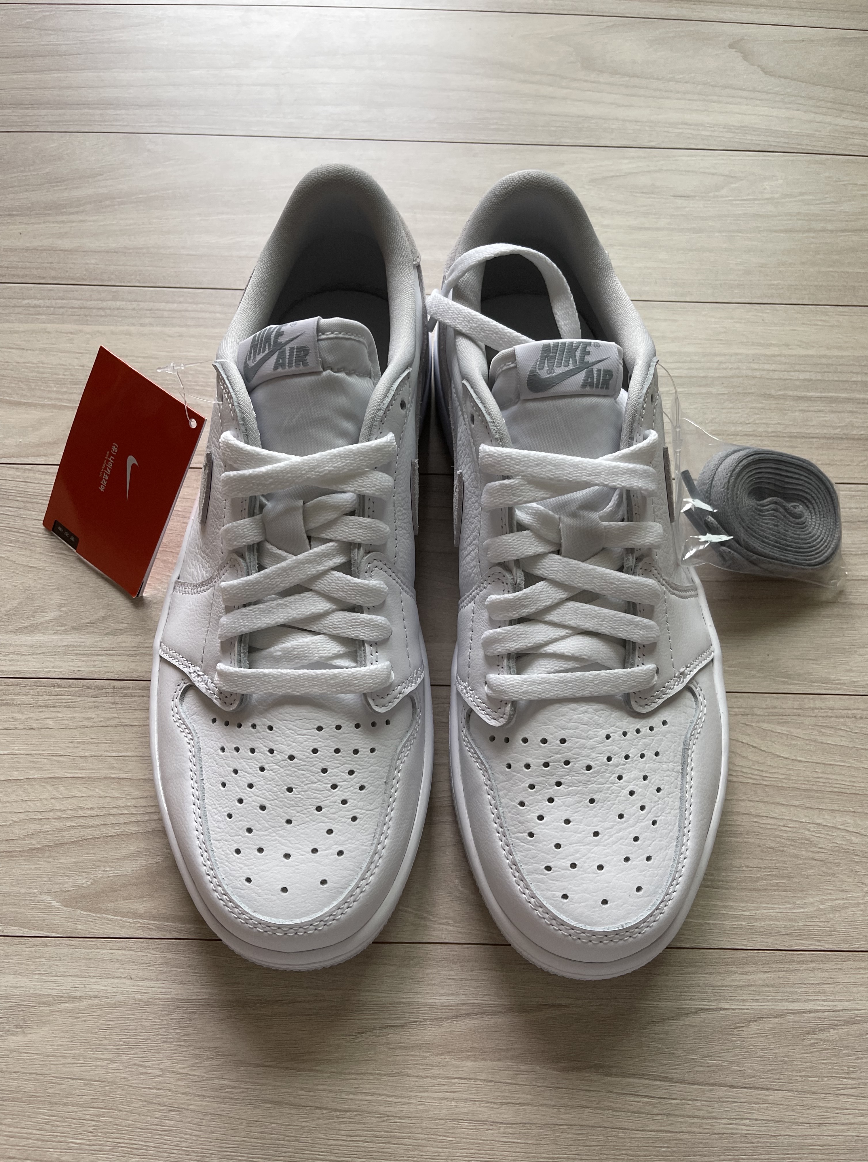 Jordan 1 Low OG Neutral Grey 착용 스타일