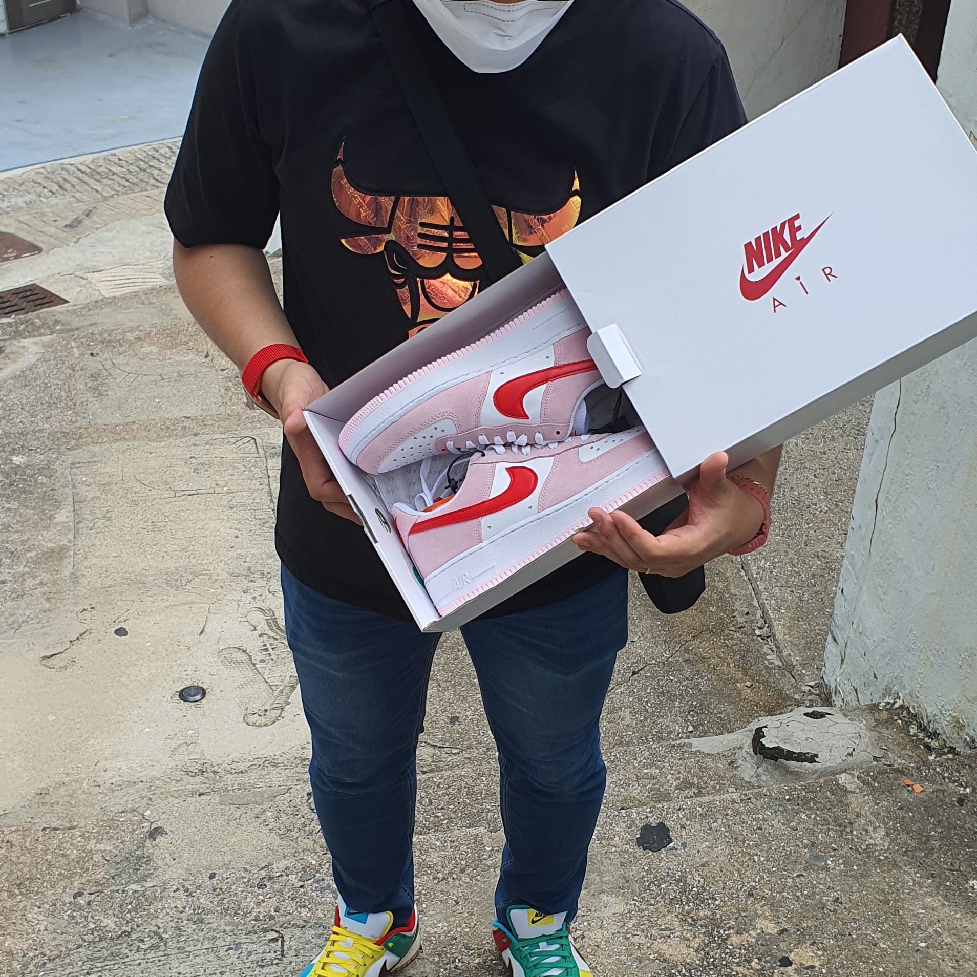 Nike Air Force 1 '07 QS Valentine's Day 착용 스타일