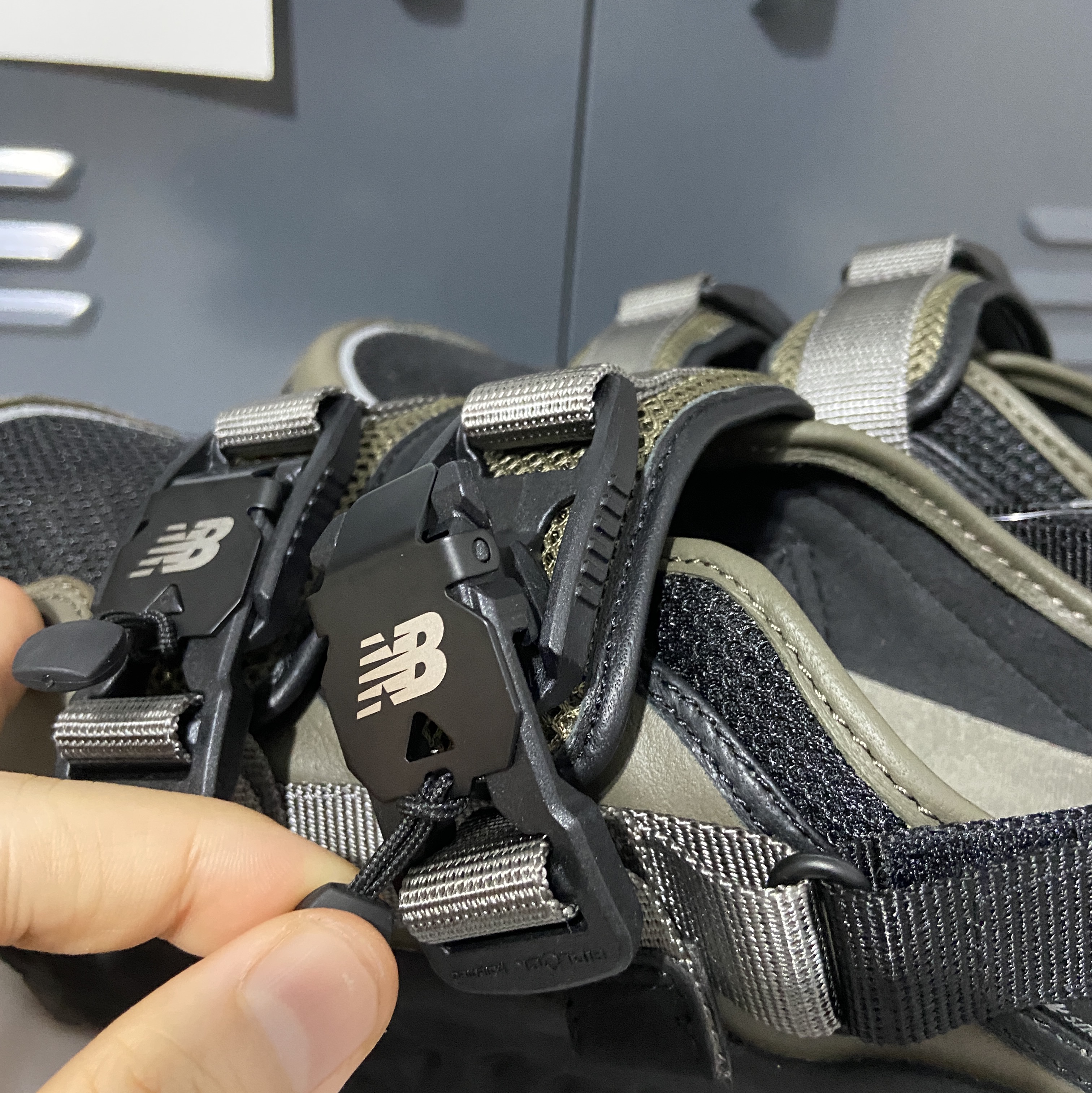 New Balance x Tokyo Design Studio x Snow Peak Niobium Concept 2 착용 스타일 - 4