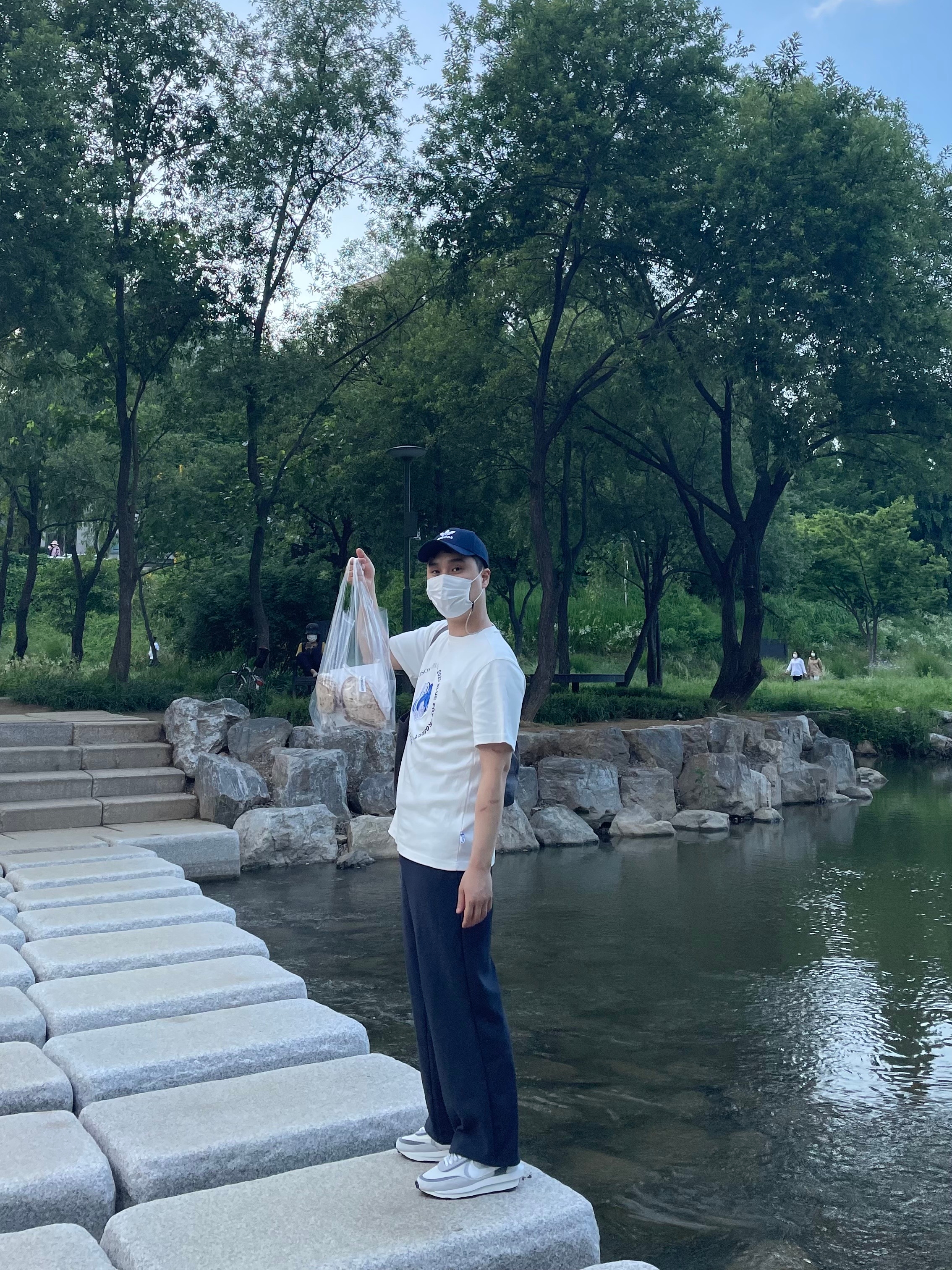 Nike x Sacai LDWaffle Summit White 착용 스타일