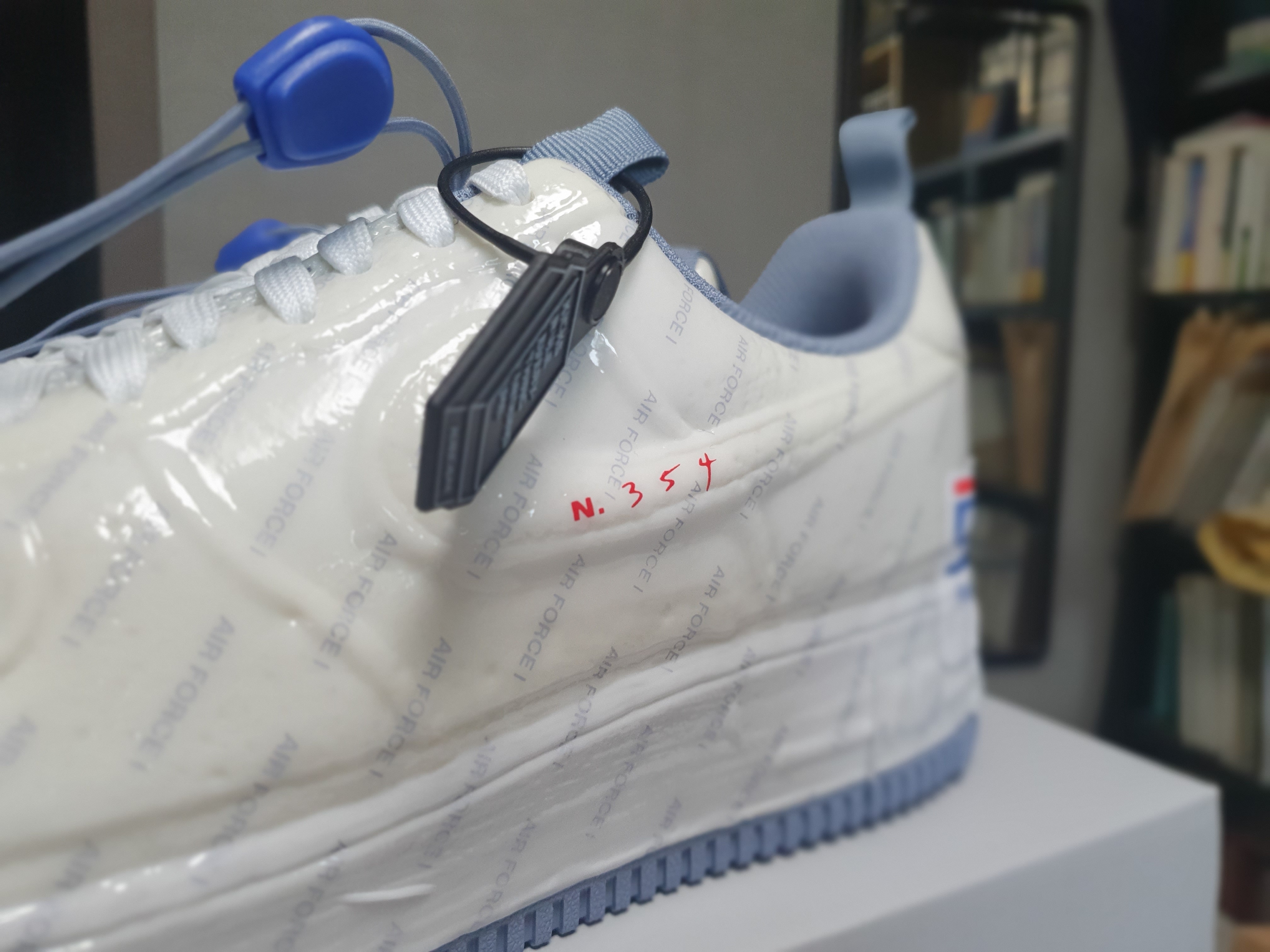 Nike Air Force 1 Low Experimental Postal Ghost 착용 스타일 - 3