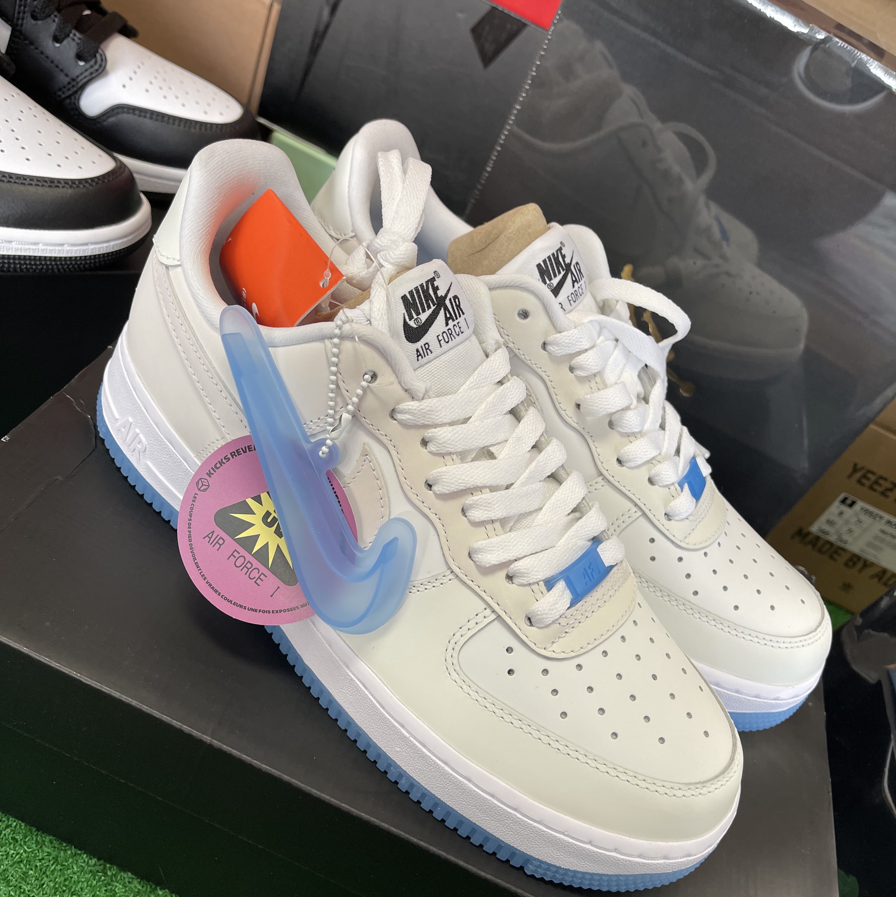 (W) Nike Air Force 1 '07 LX Photochromic 착용 스타일