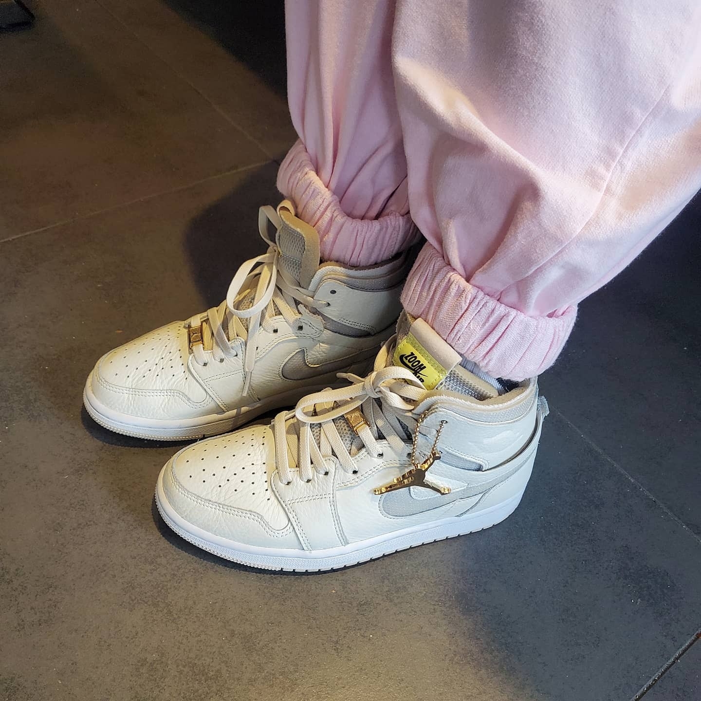 (W) Jordan 1 Zoom Air CMFT Sail 착용 스타일 - 2
