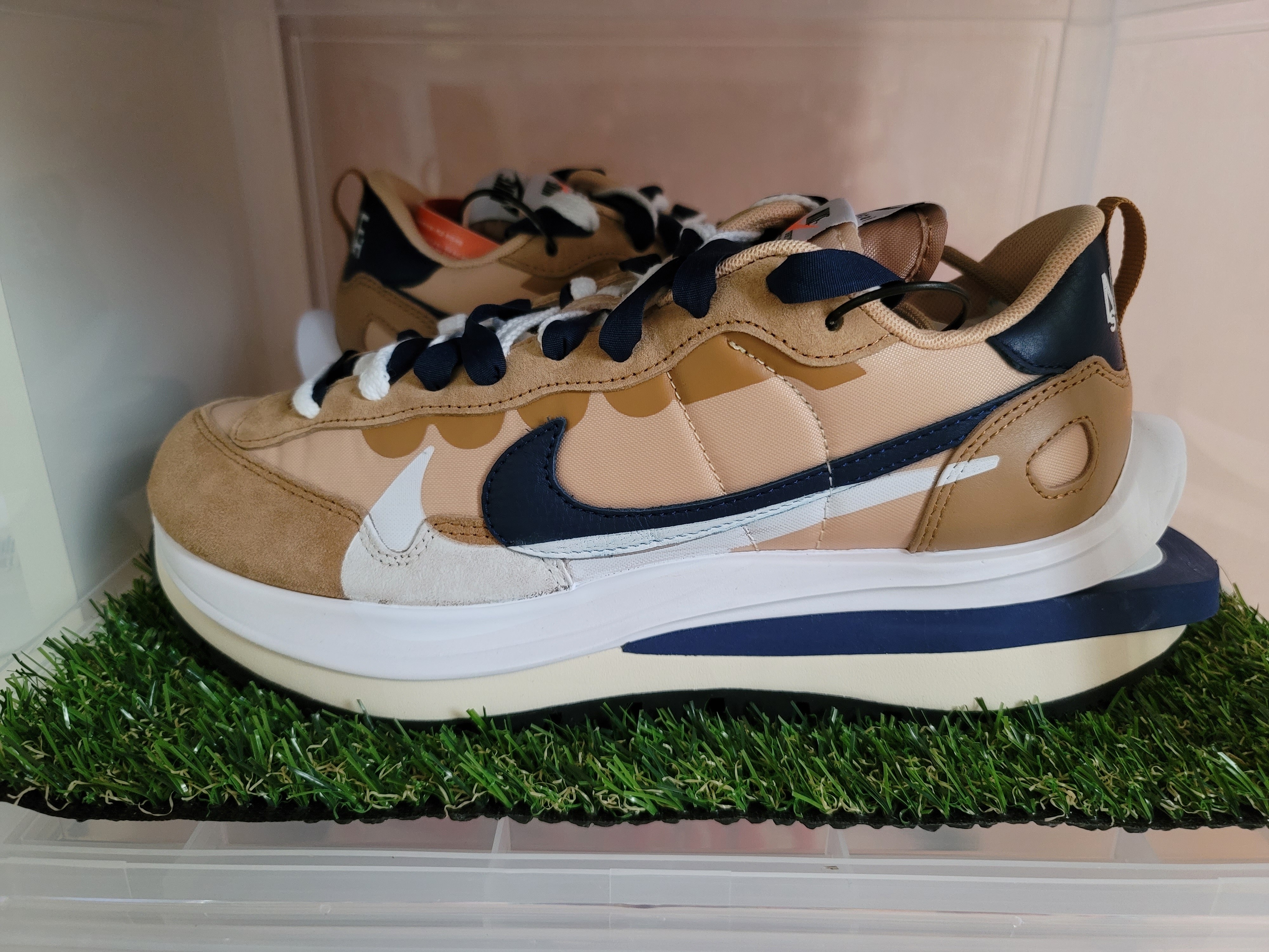 Nike x Sacai VaporWaffle Sesame and Blue Void, Nike x Sacai VaporWaffle Dark Iris 착용 스타일 - 1