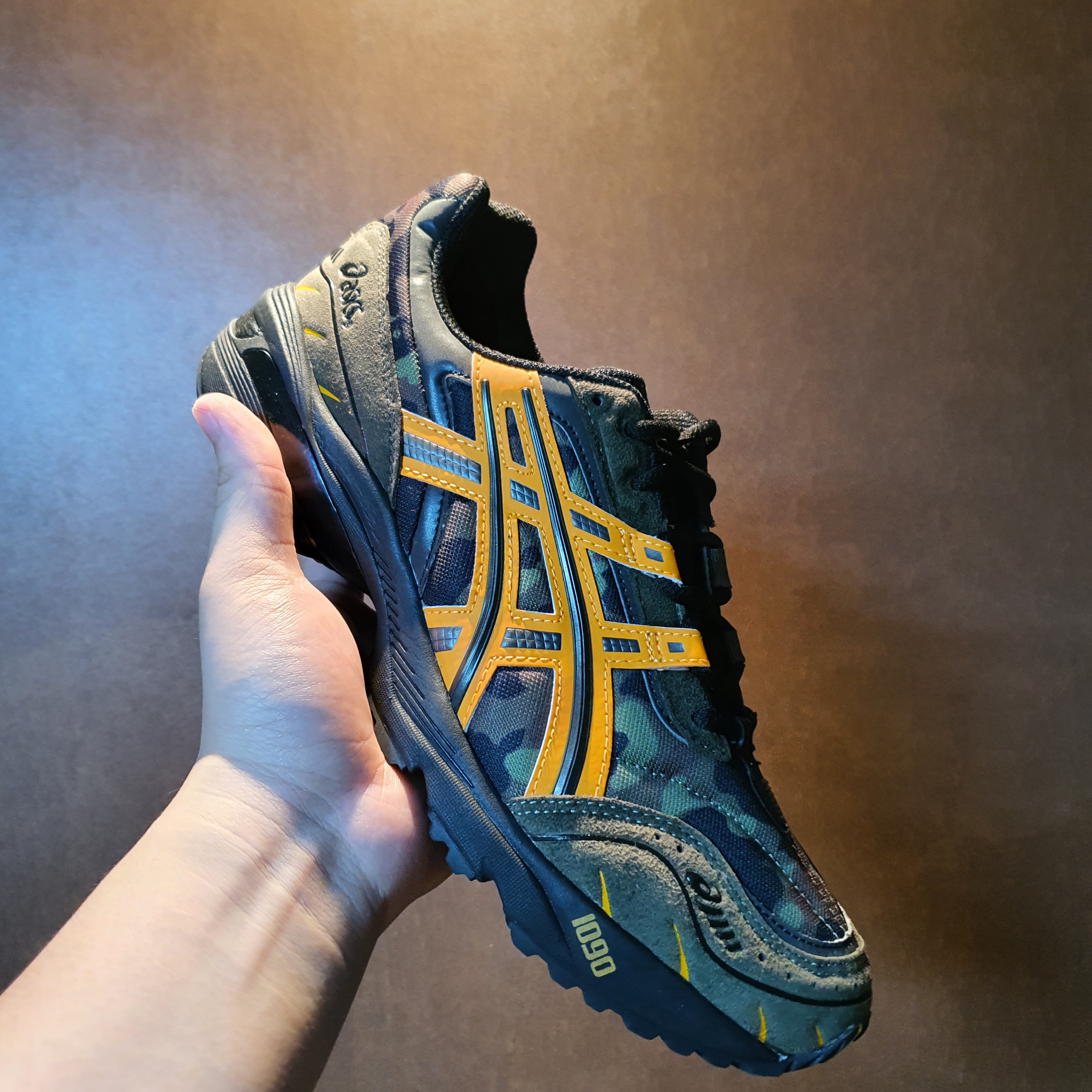 Asics x BAPE Gel-1090 Tiger Camo 착용 스타일 - 1