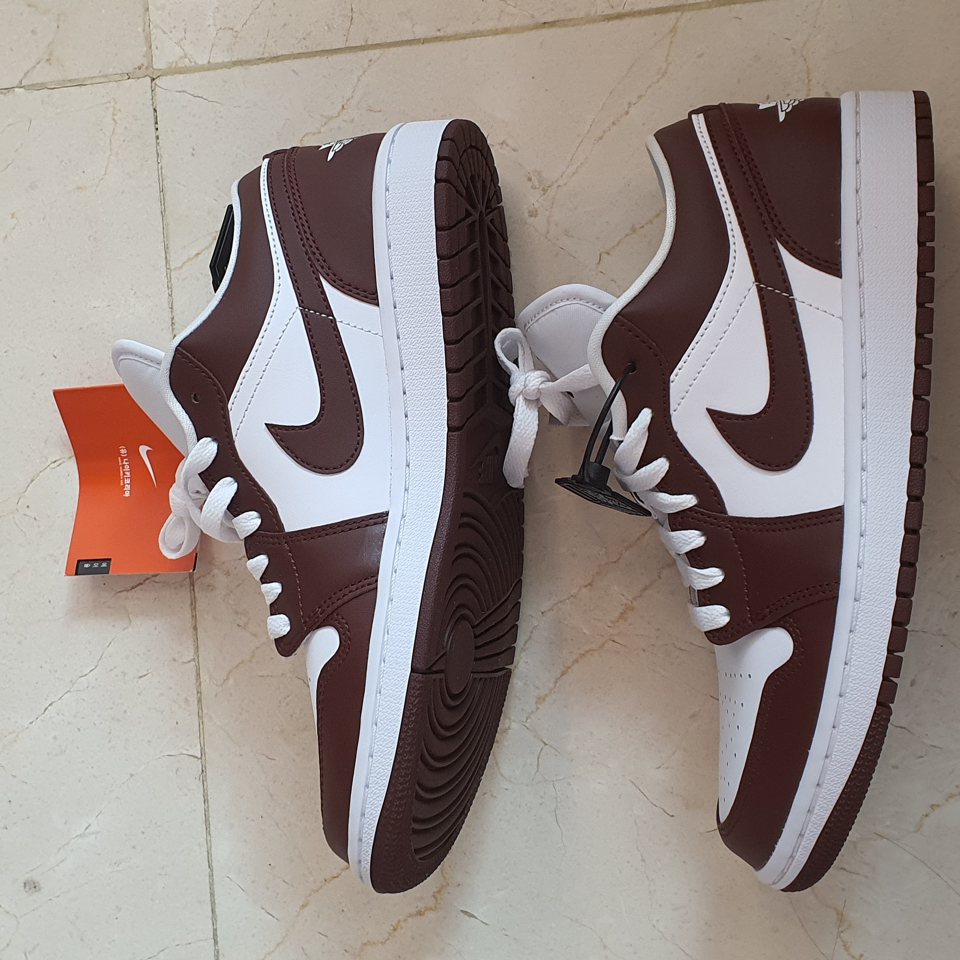 (W) Jordan 1 Low Bronze Eclipse 착용 스타일 - 2