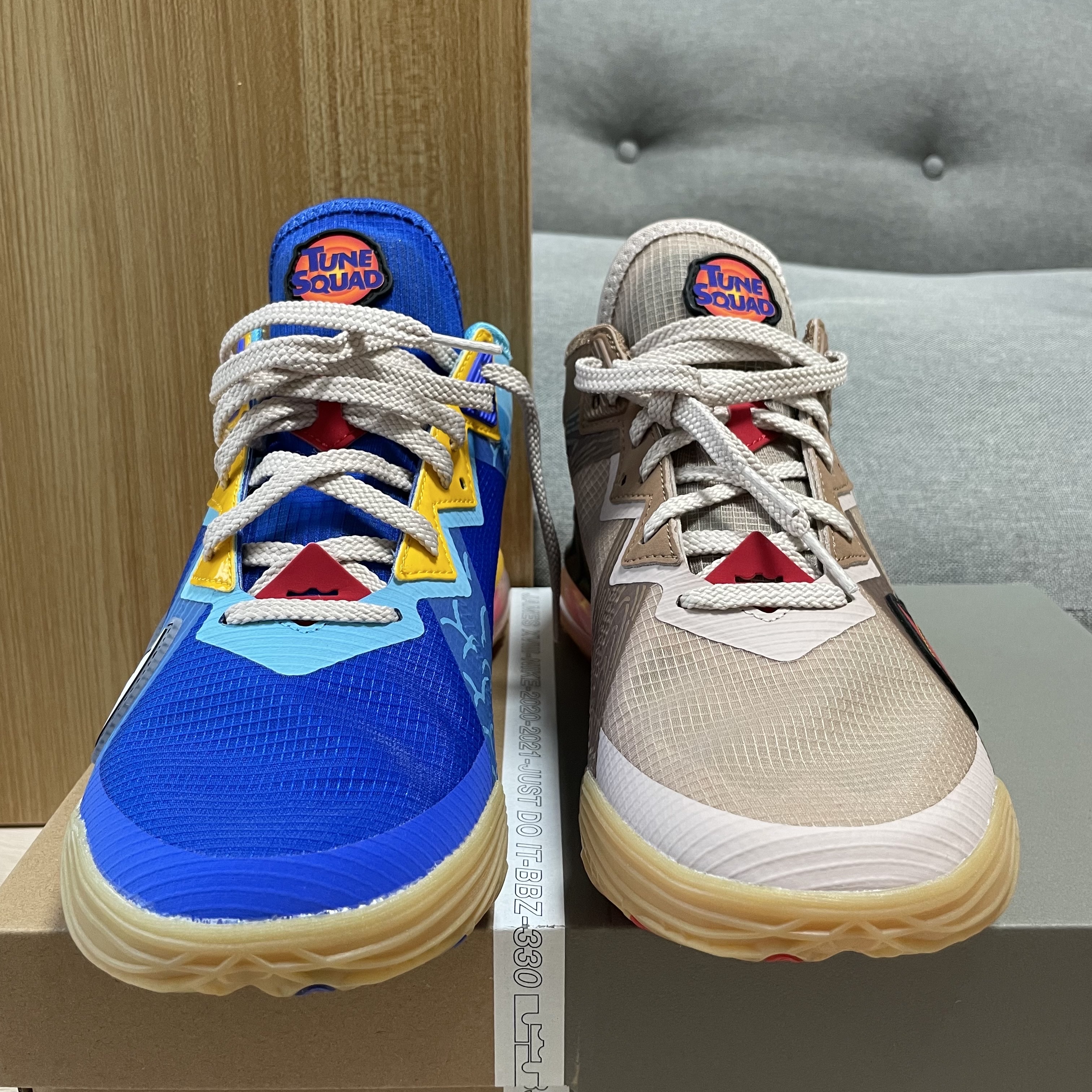 Nike LeBron 18 Low Wile E. vs Roadrunner 착용 스타일 - 4