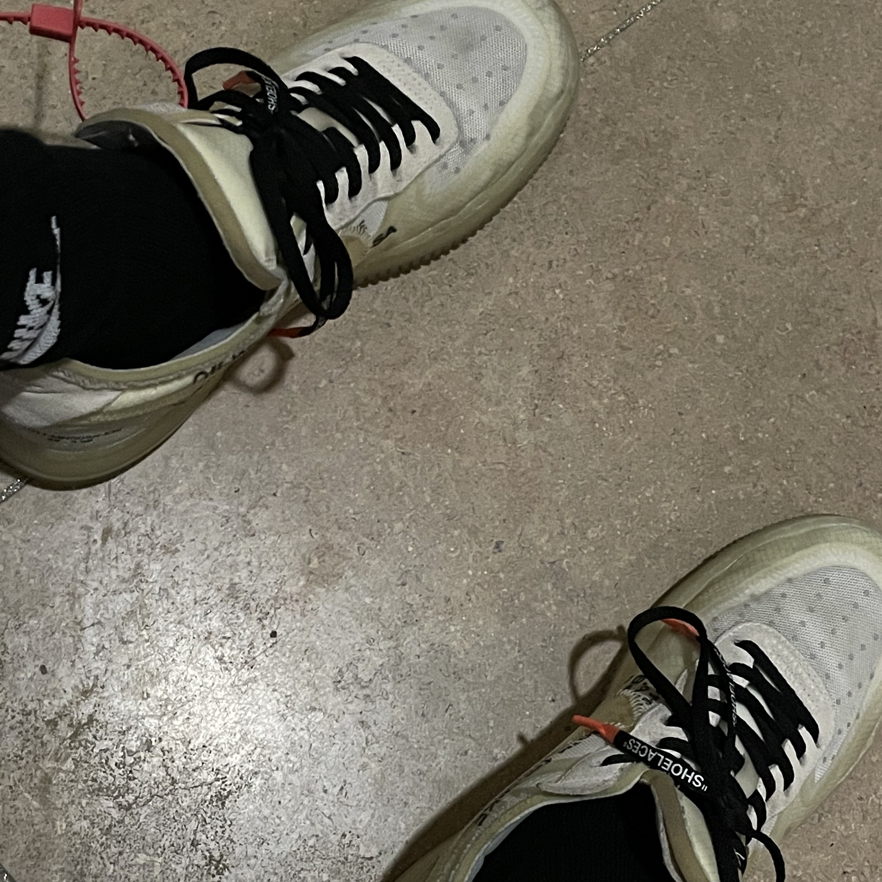 Nike x Off-White Air Force 1 Low The Ten 착용 스타일 - 2