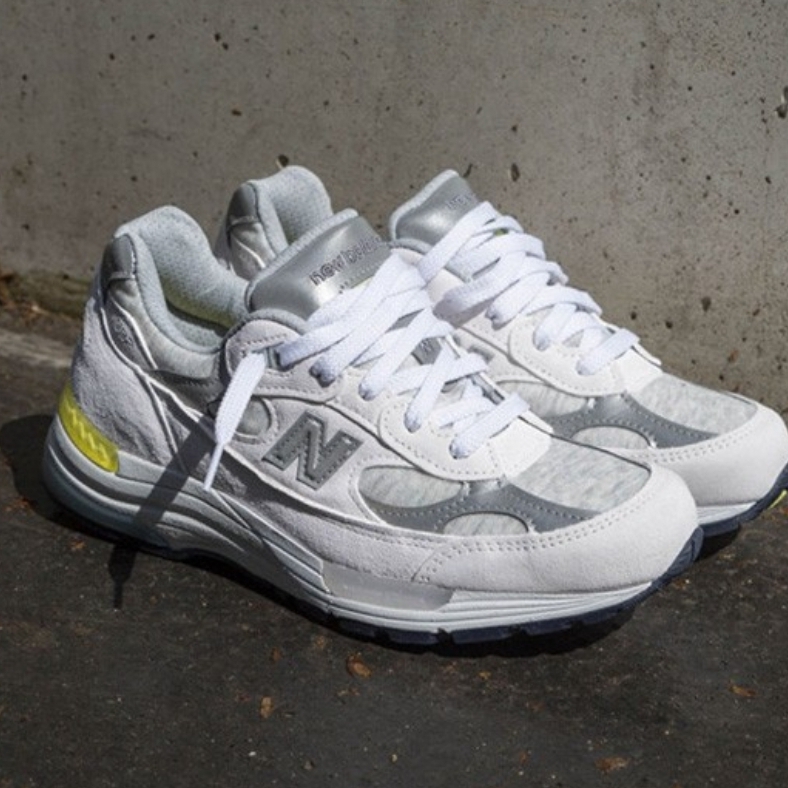 (W) New Balance 992 Made in USA White Cyclone 착용 스타일 - 2