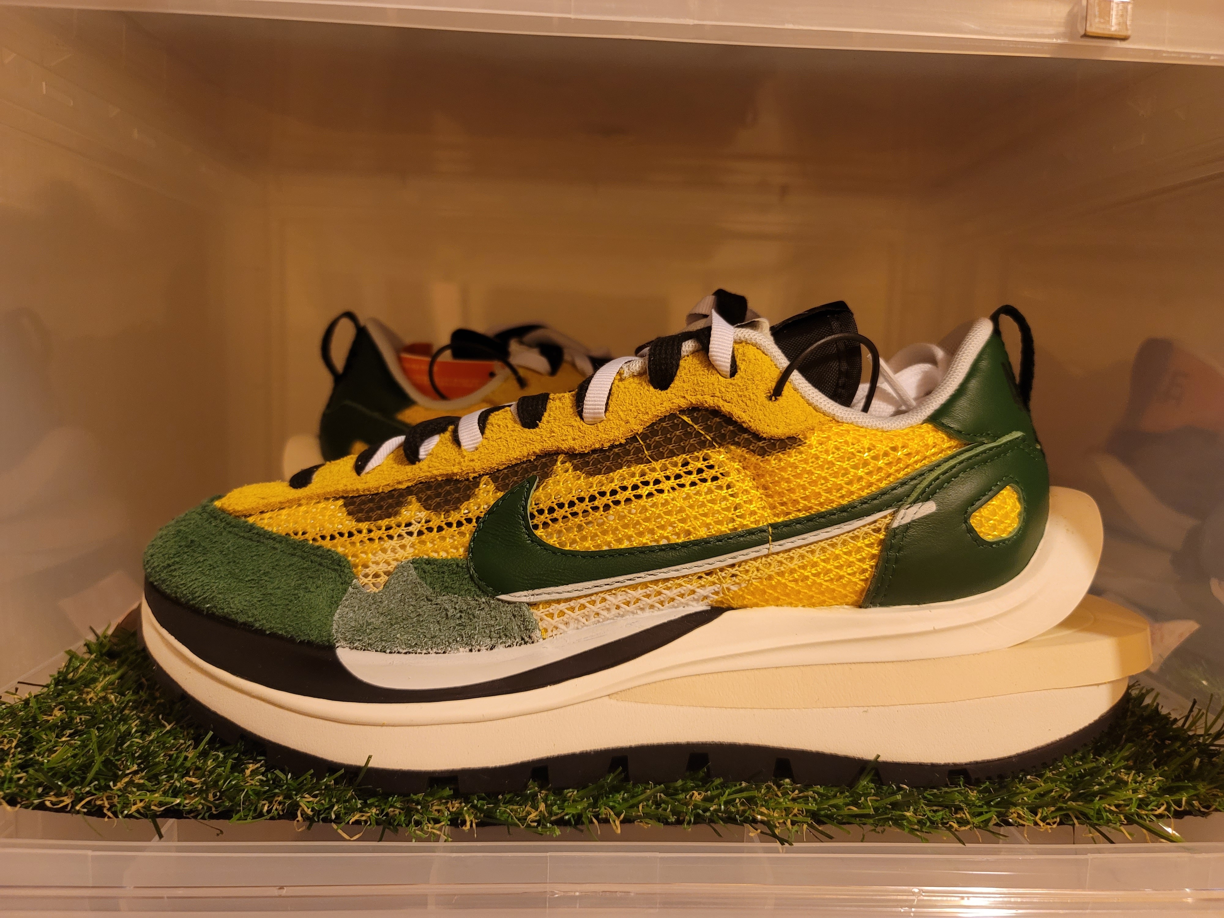 Nike x Sacai VaporWaffle String & Black Villain Red, Nike x Sacai VaporWaffle Tour Yellow & Gorge Green Sail 착용 스타일 - 2