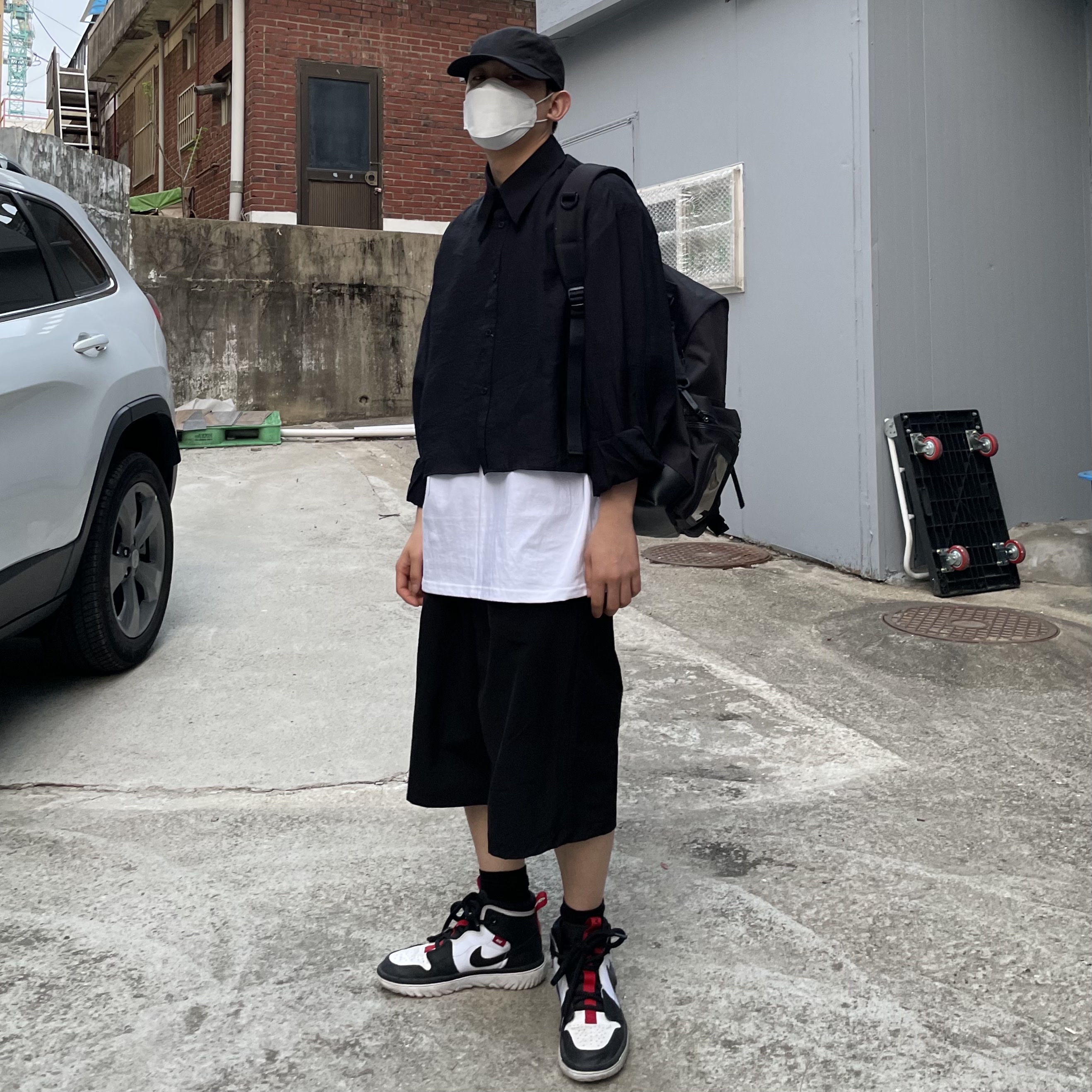 Jordan 1 High React Black White Gym Red 착용 스타일