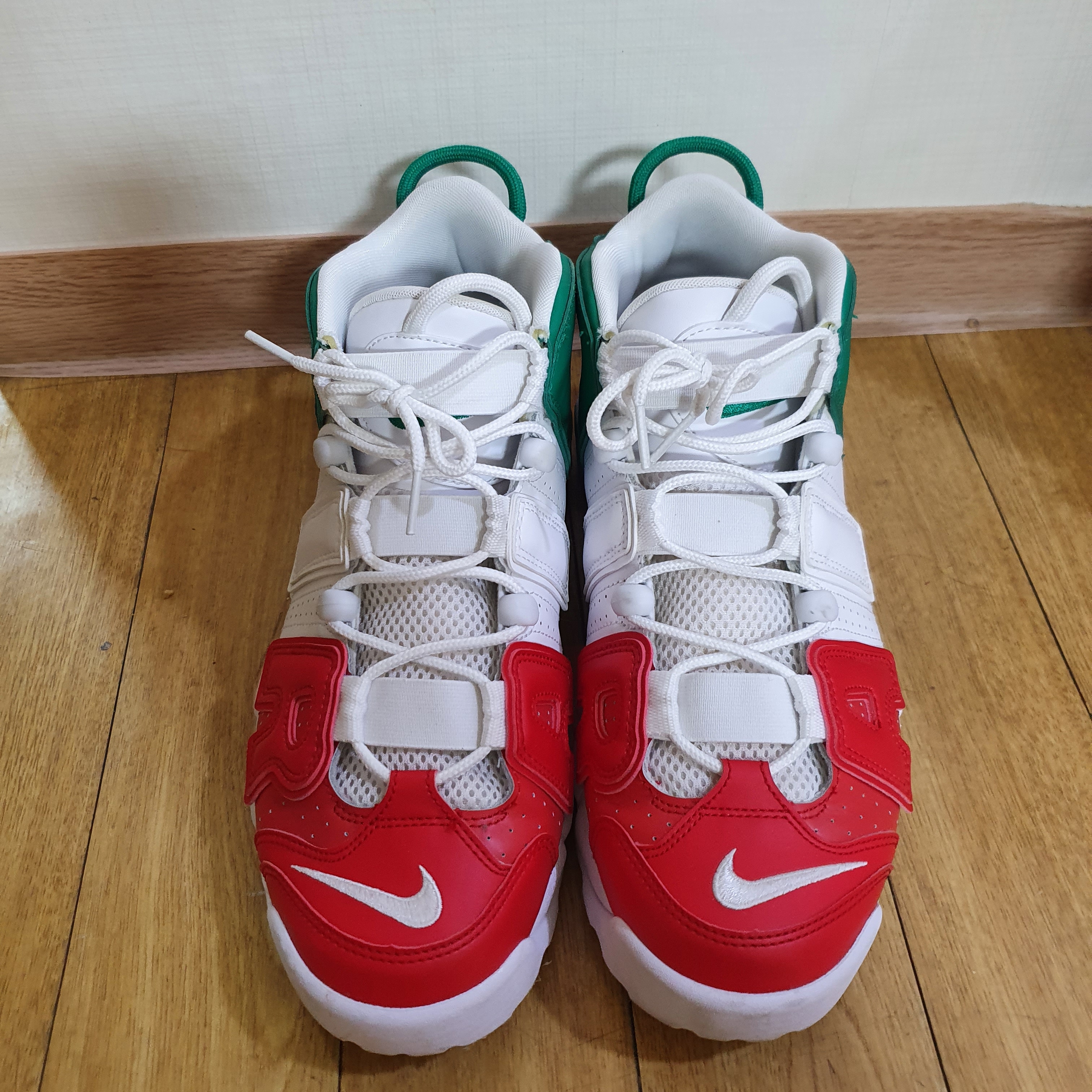 Nike Air More Uptempo 96 Italy 착용 스타일 - 3