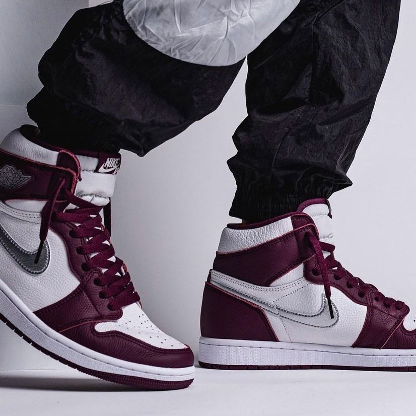 Jordan 1 Retro High OG Bordeaux, (GS) Jordan 1 Retro High OG Bordeaux 착용 스타일 - 2