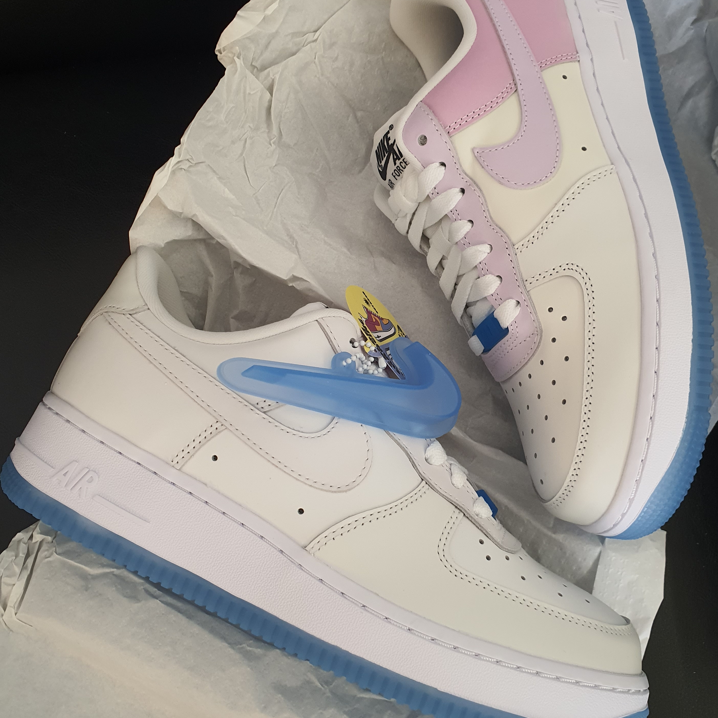 (W) Nike Air Force 1 '07 LX Photochromic 착용 스타일