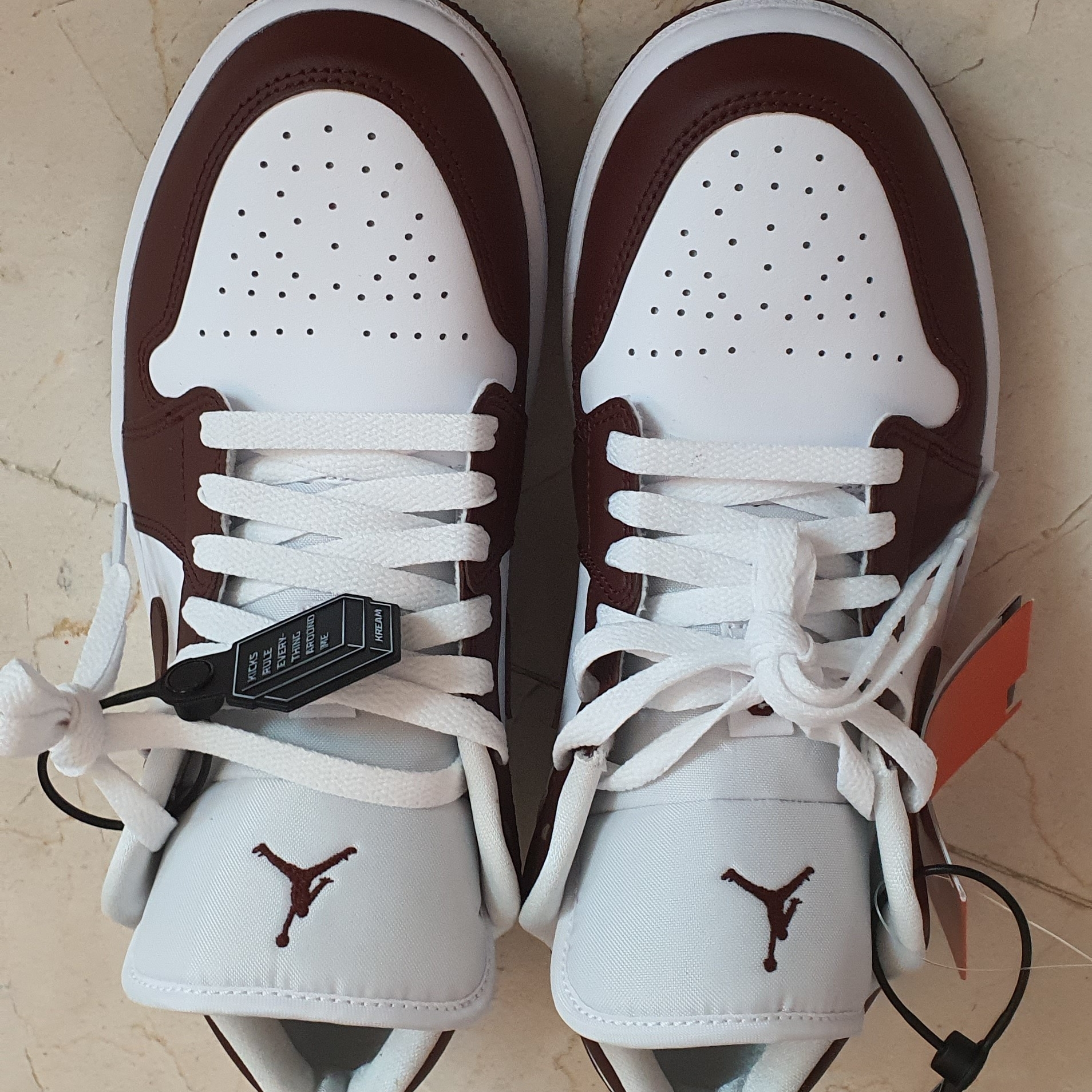 (W) Jordan 1 Low Bronze Eclipse 착용 스타일 - 3