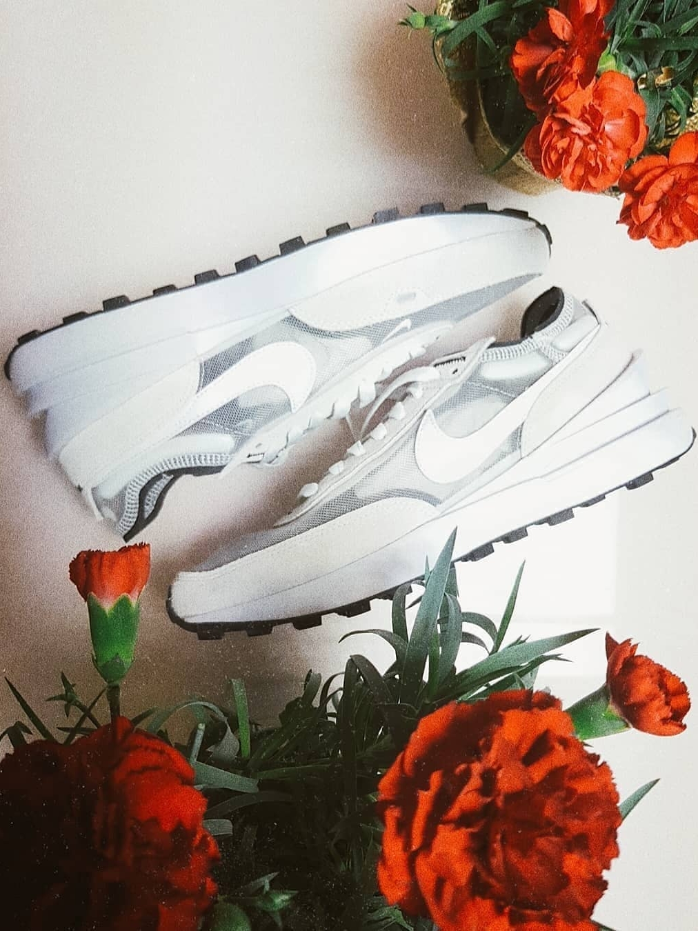 Nike Waffle One Infinite Lilac 착용 스타일 - 2