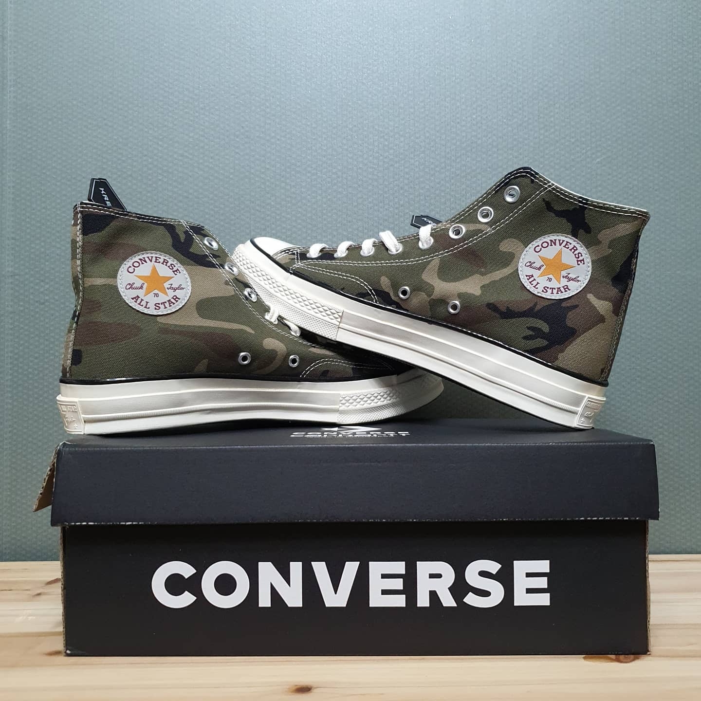 Converse x Carhartt WIP Chuck 70 High Covert Green 착용 스타일 - 3