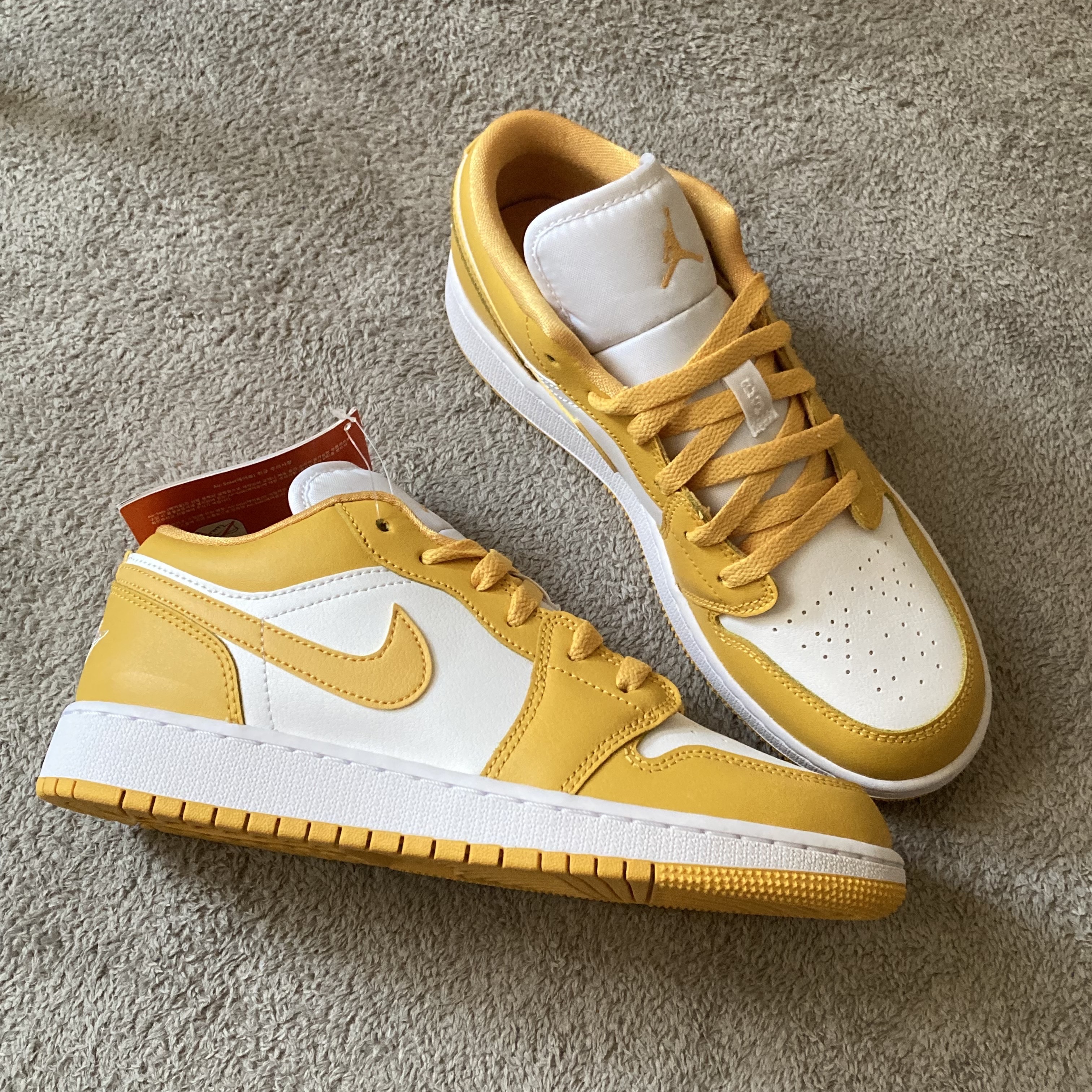 (GS) Jordan 1 Low Pollen 착용 스타일 - 1
