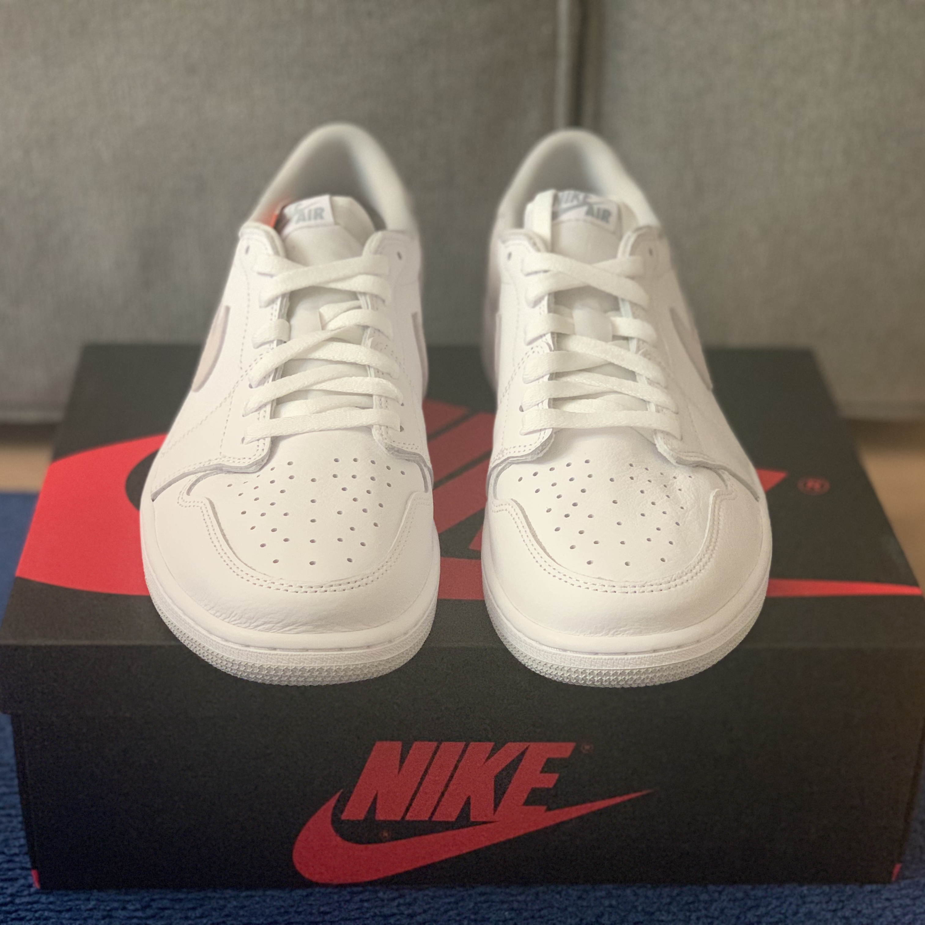 Jordan 1 Low OG Neutral Grey 착용 스타일 - 2