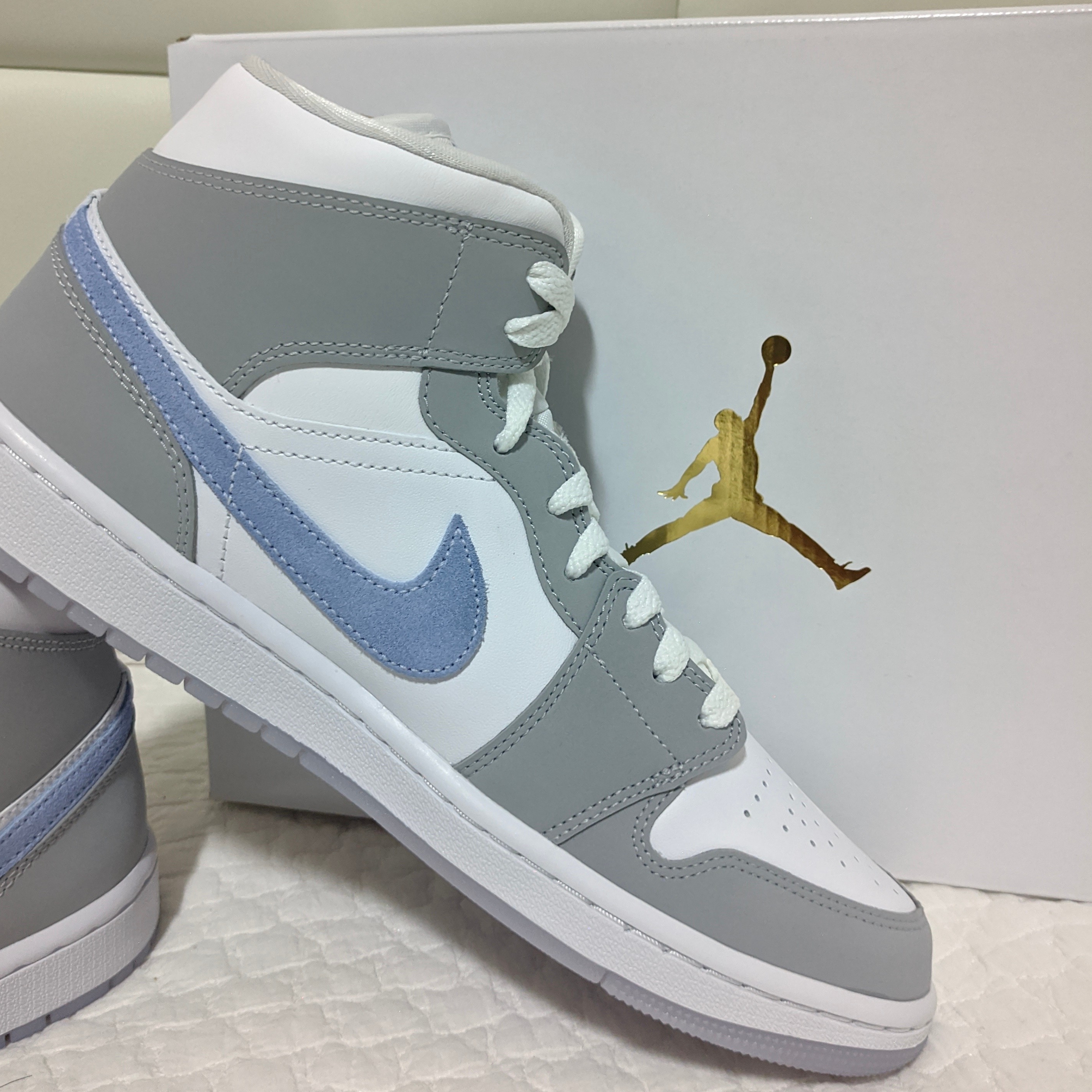(W) Jordan 1 Mid Wolf Grey 착용 스타일