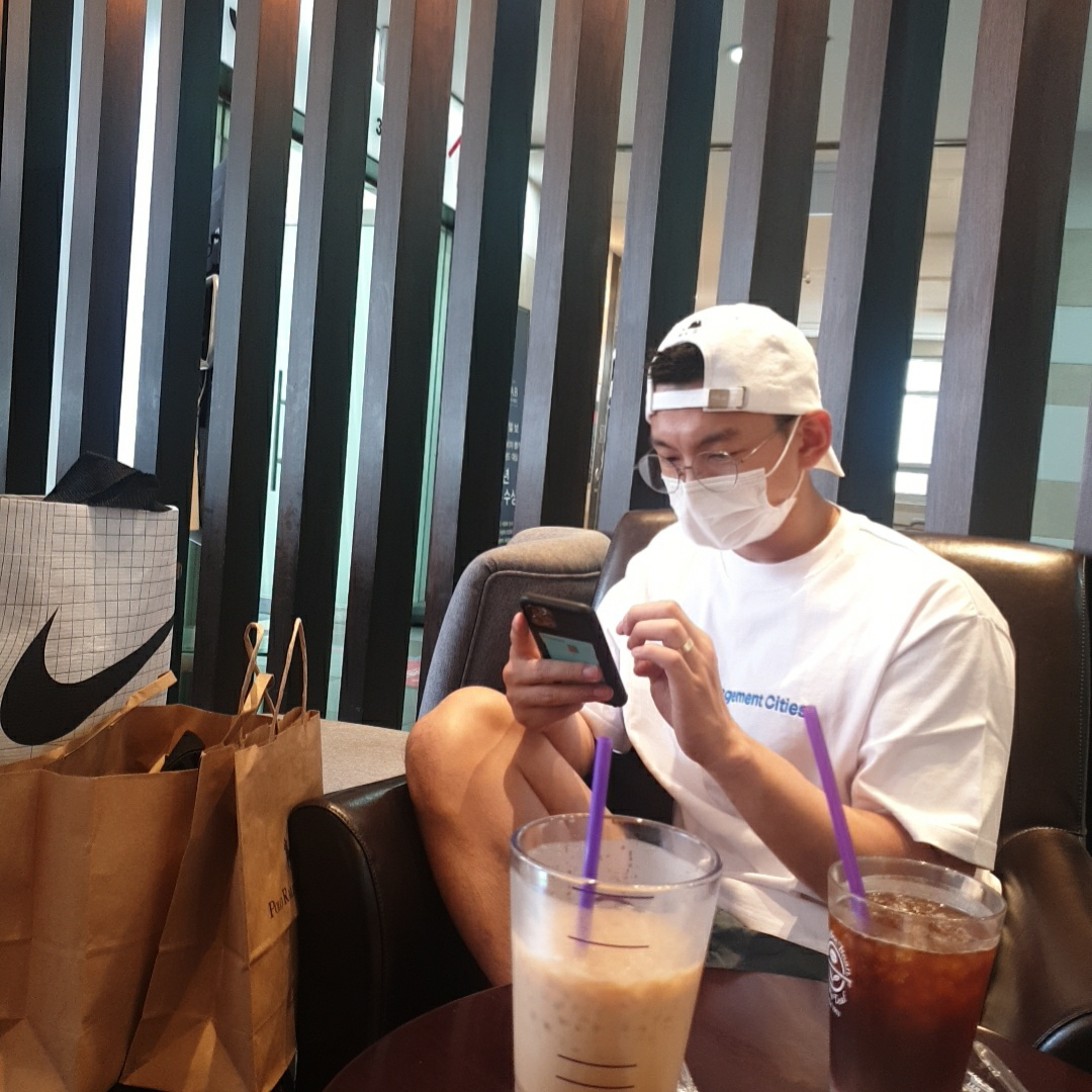 KREAM 프로필 이미지