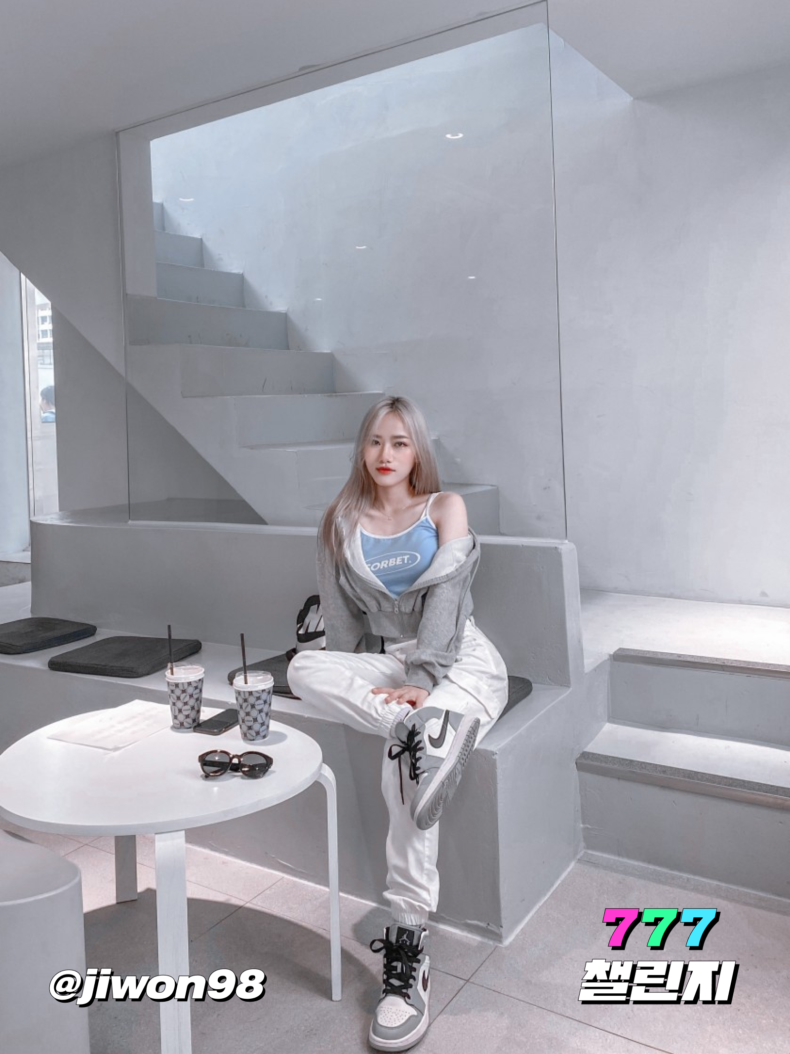 KREAM 챌린지님의 스타일