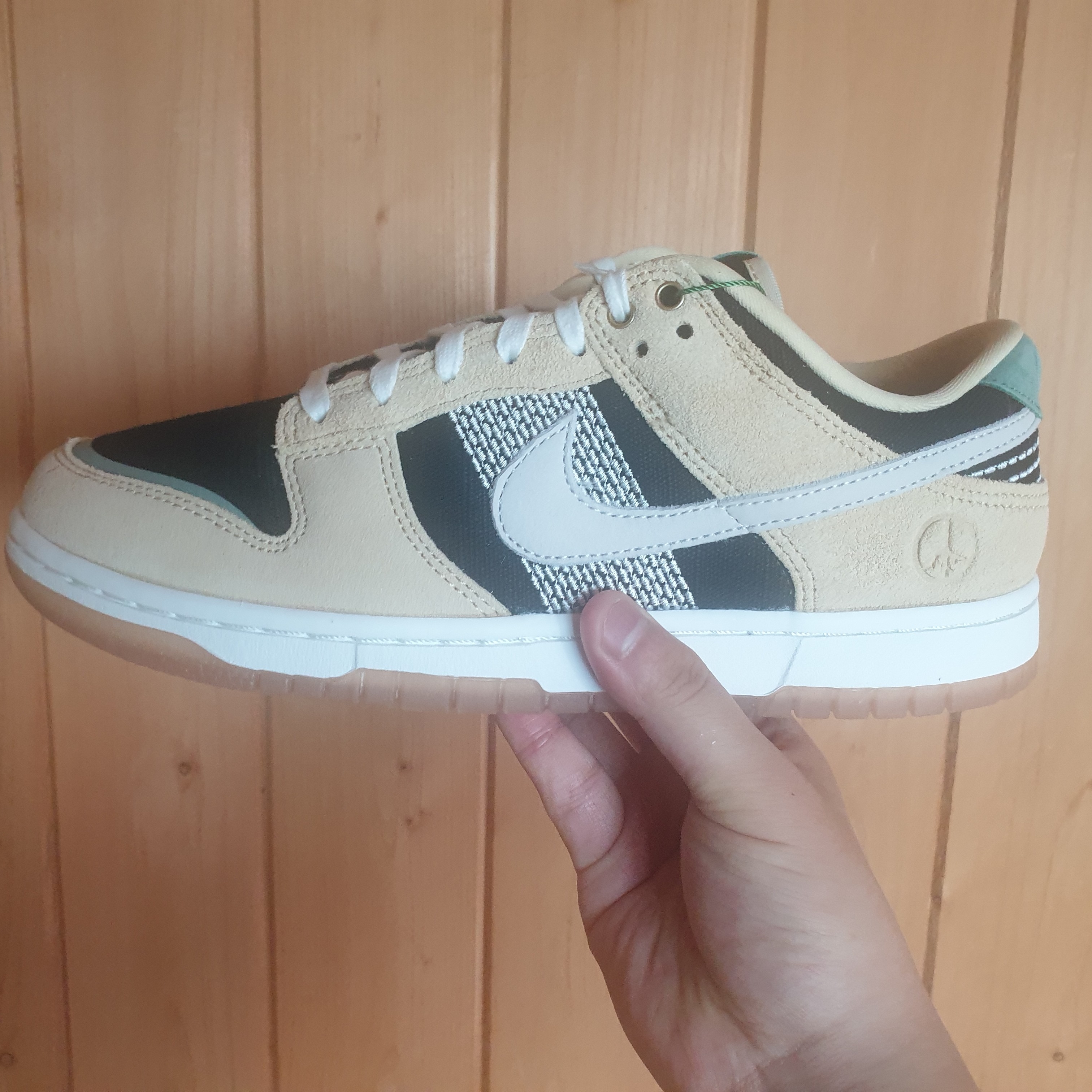 Nike Dunk Low Rooted In Peace 착용 스타일 - 2
