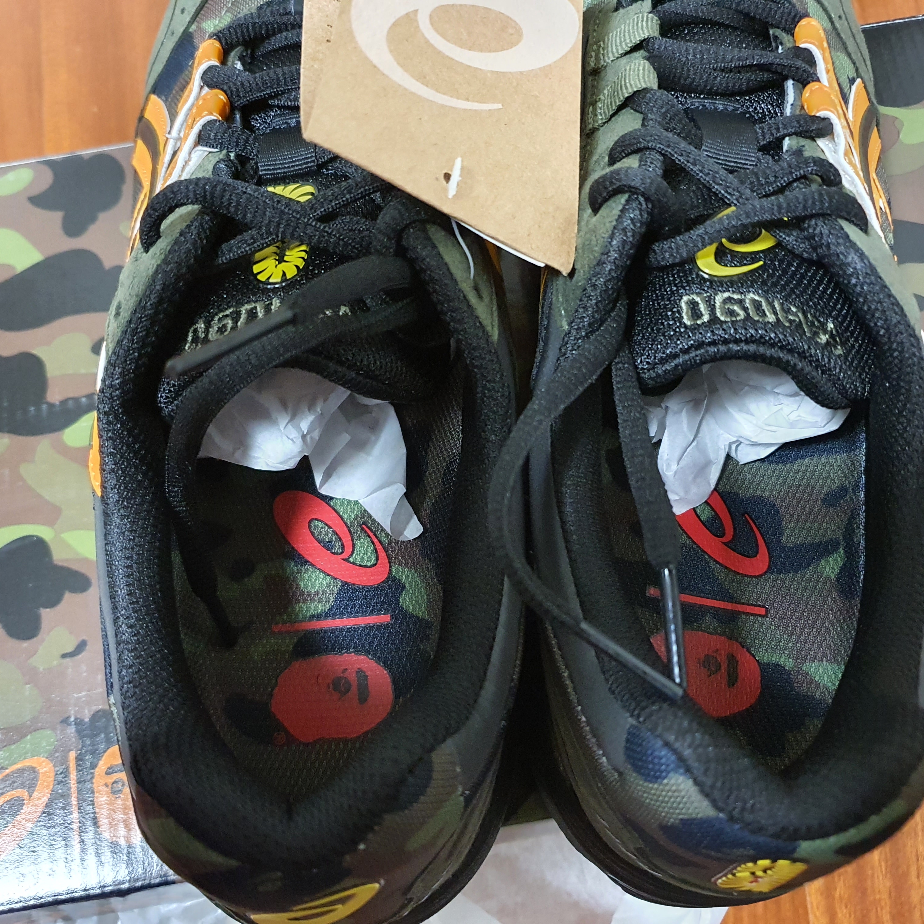 Asics x BAPE Gel-1090 Tiger Camo 착용 스타일 - 4
