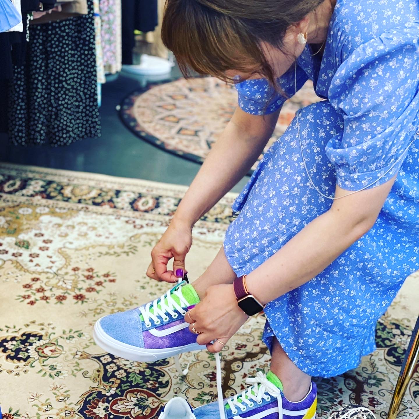 Vans x Anderson .Paak Old Skool Ziti, New Balance 327 Blue 착용 스타일 - 3