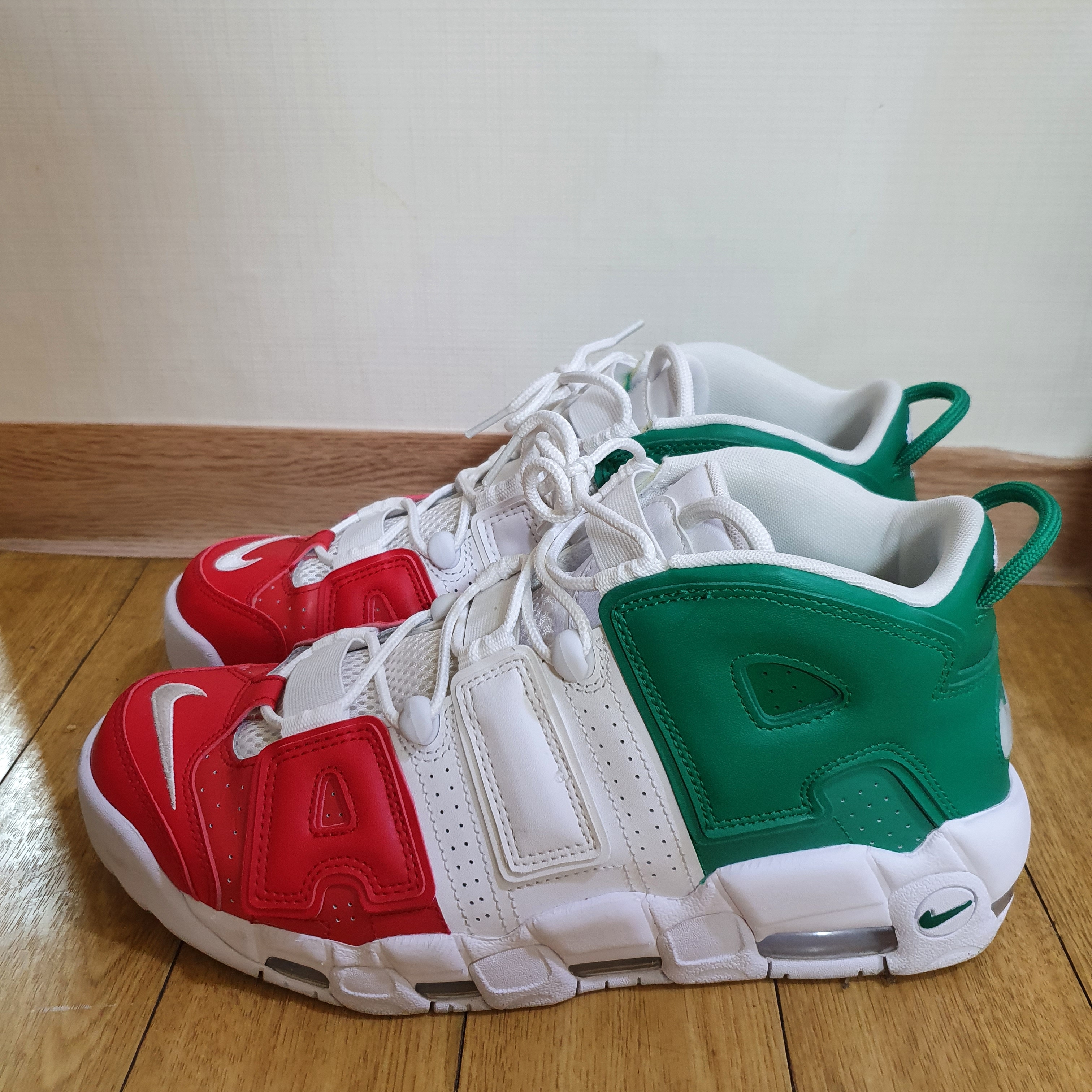 Nike Air More Uptempo 96 Italy 착용 스타일 - 1