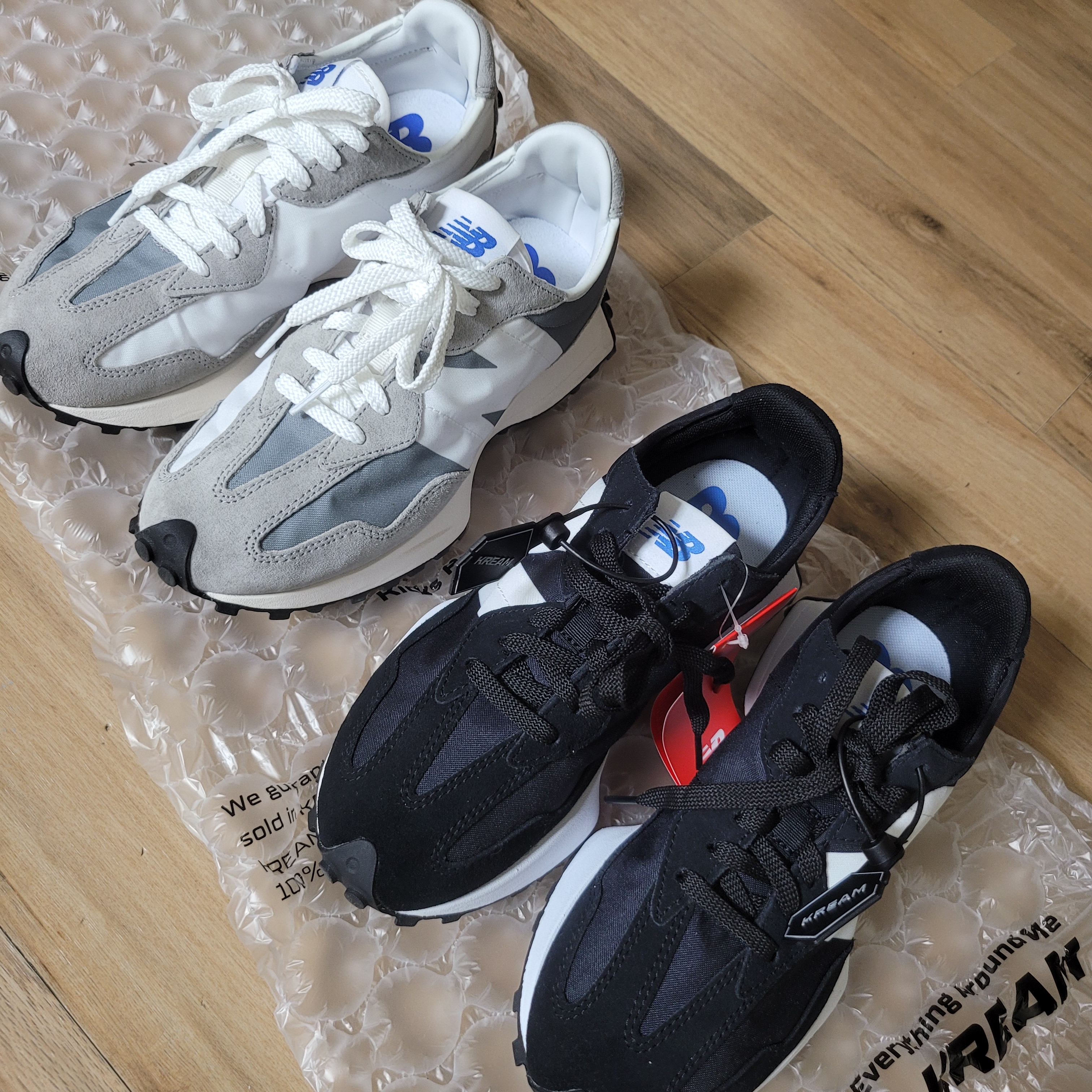 New Balance 327 Black, New Balance 327 Grey 착용 스타일