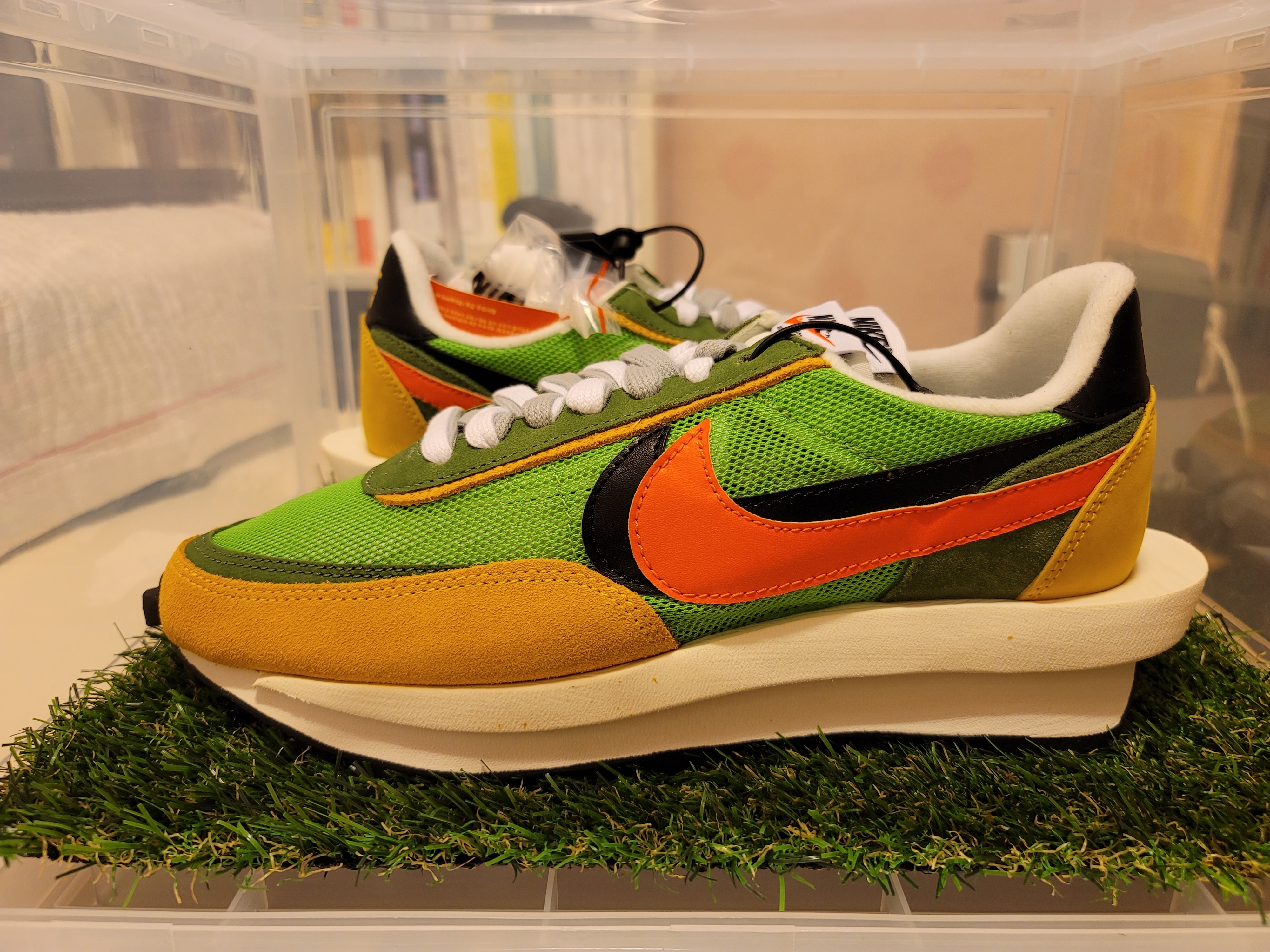 Nike x Sacai LDWaffle Green Multi 착용 스타일