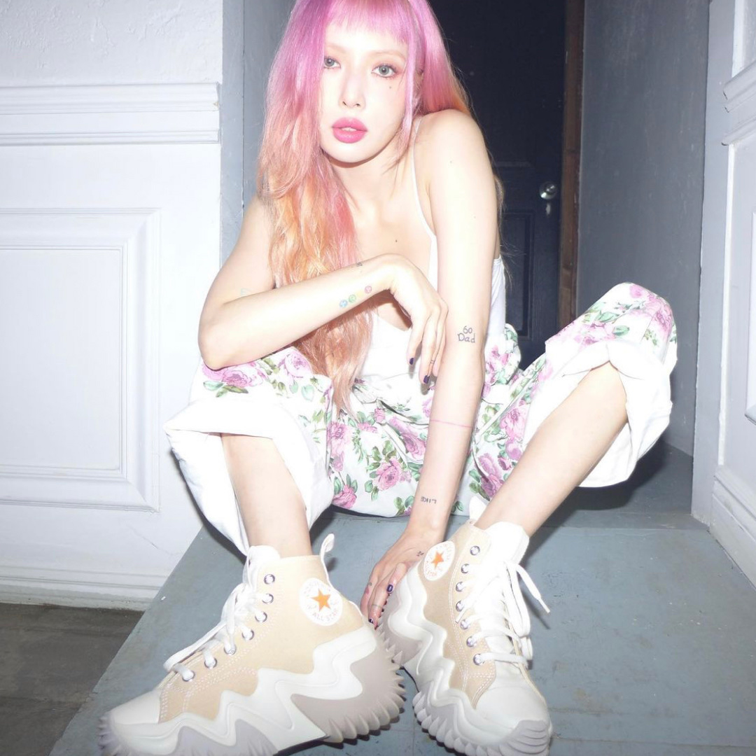 Converse Run Star Motion High Light Twine 착용 스타일 - 2