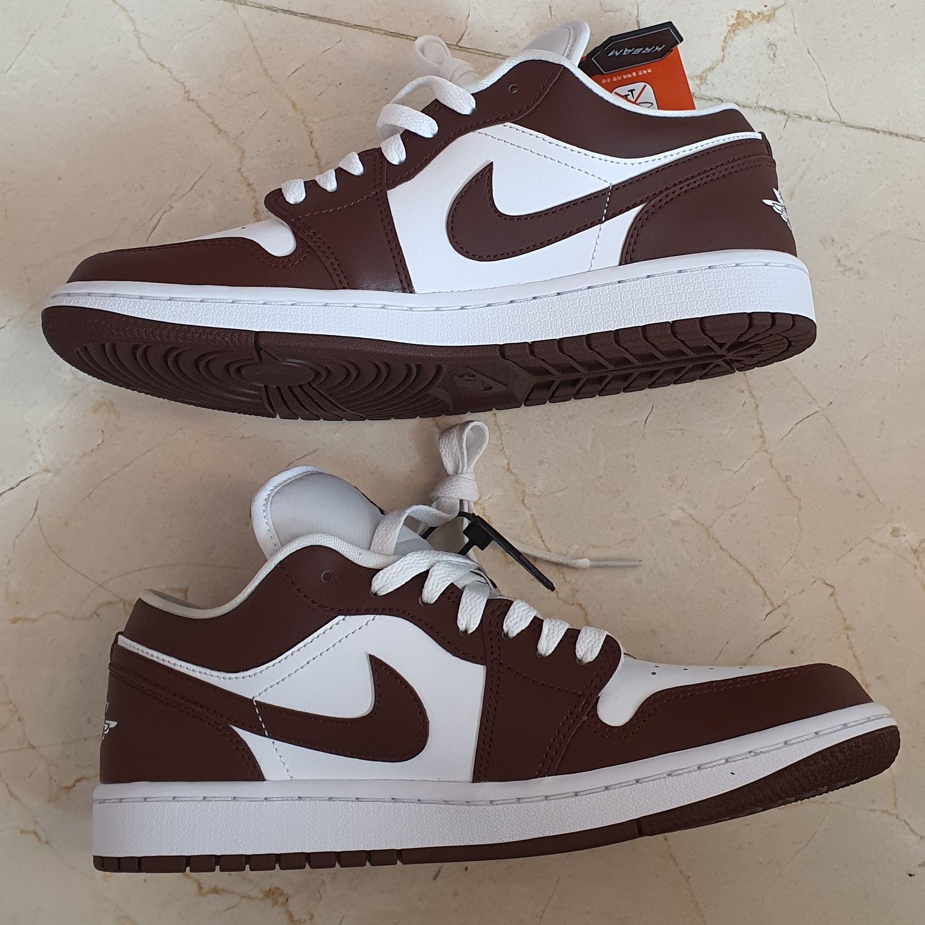 (W) Jordan 1 Low Bronze Eclipse 착용 스타일 - 1