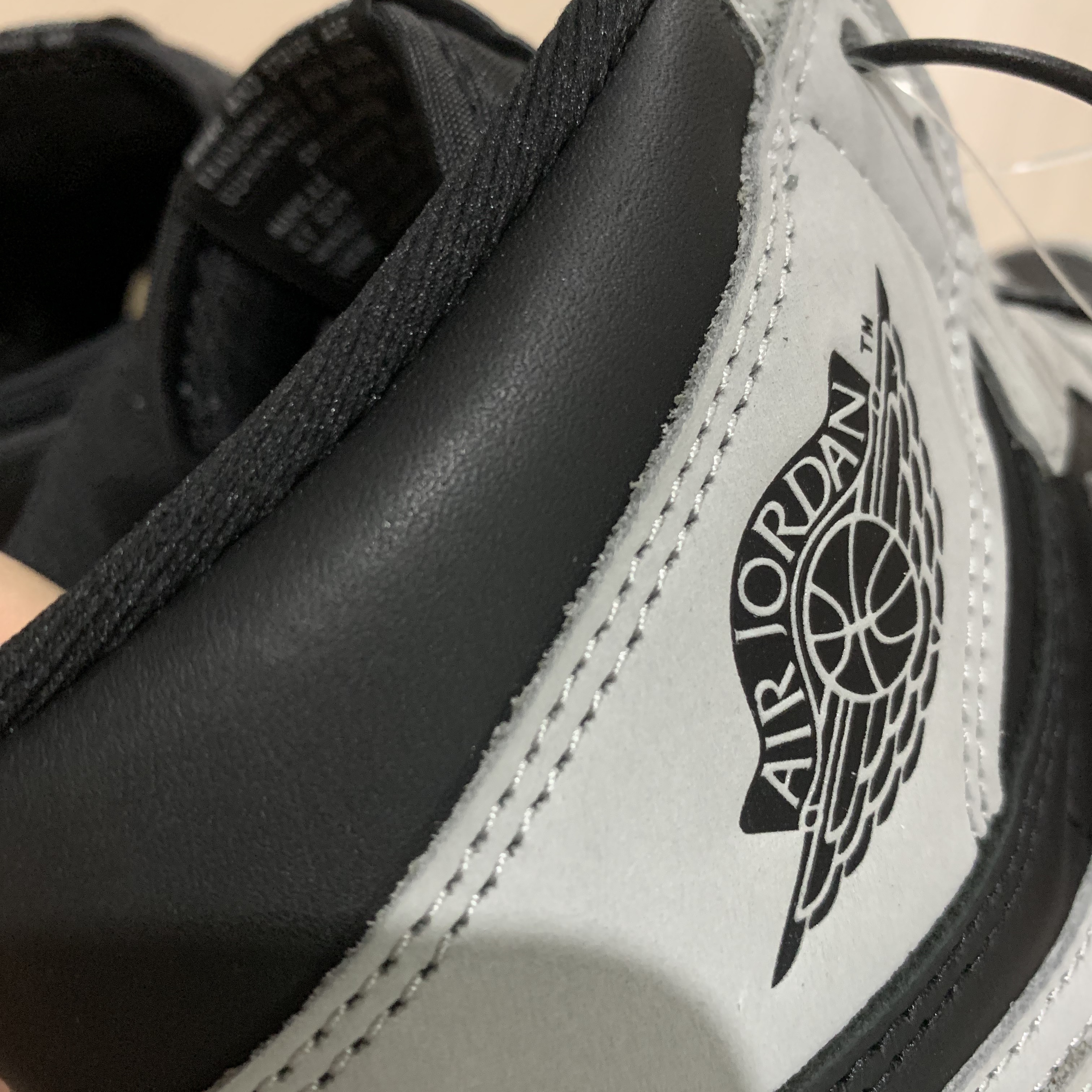 Jordan 1 Retro High OG Shadow 2.0 착용 스타일 - 4