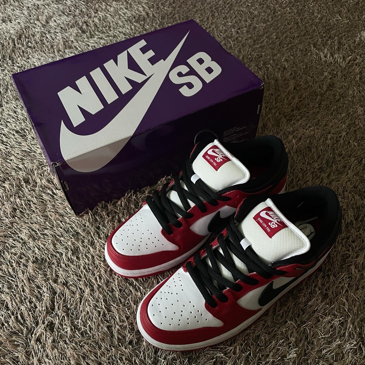 Nike SB Dunk Low Pro Chicago 착용 스타일 - 4