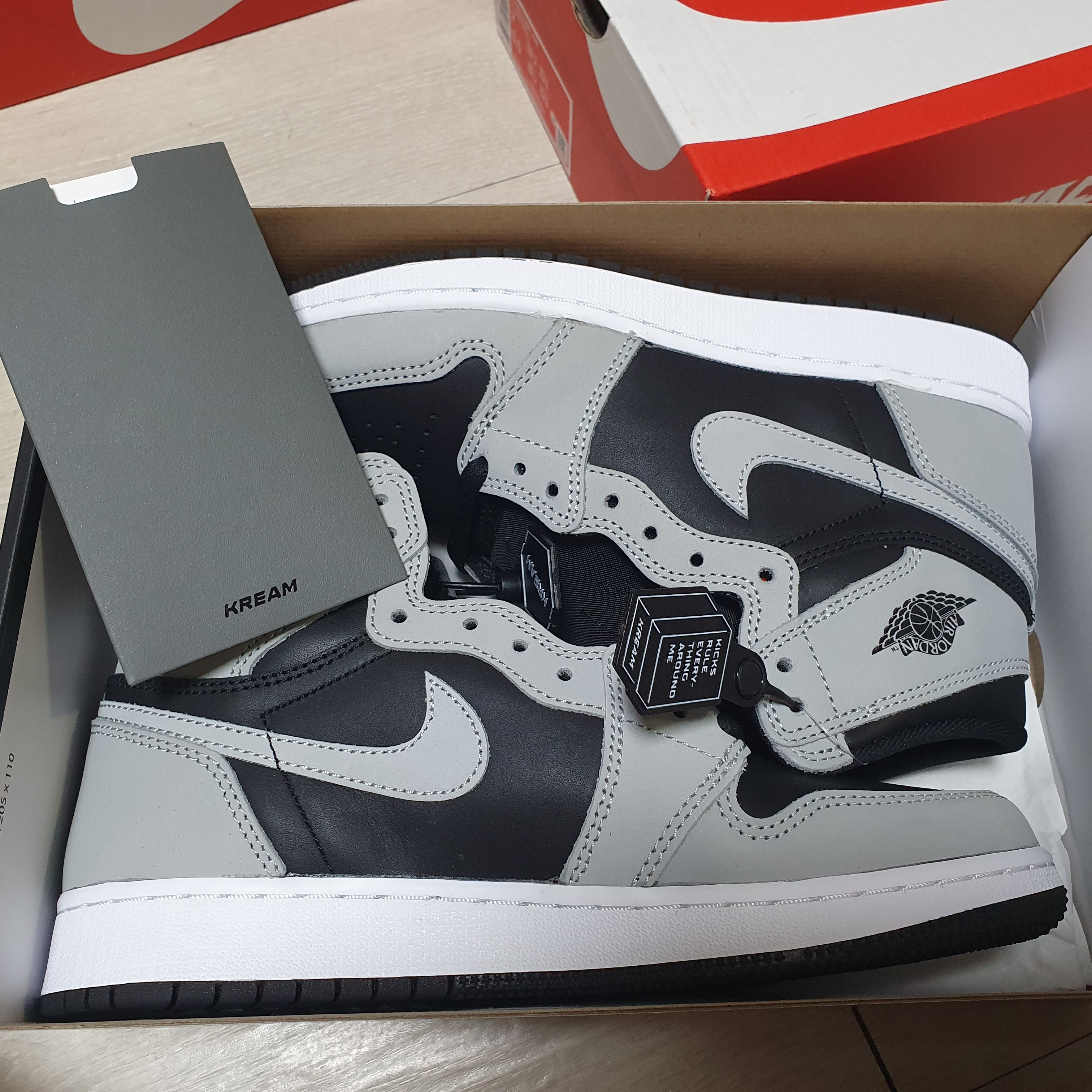 Jordan 1 Retro High OG Shadow 2.0 착용 스타일 - 2
