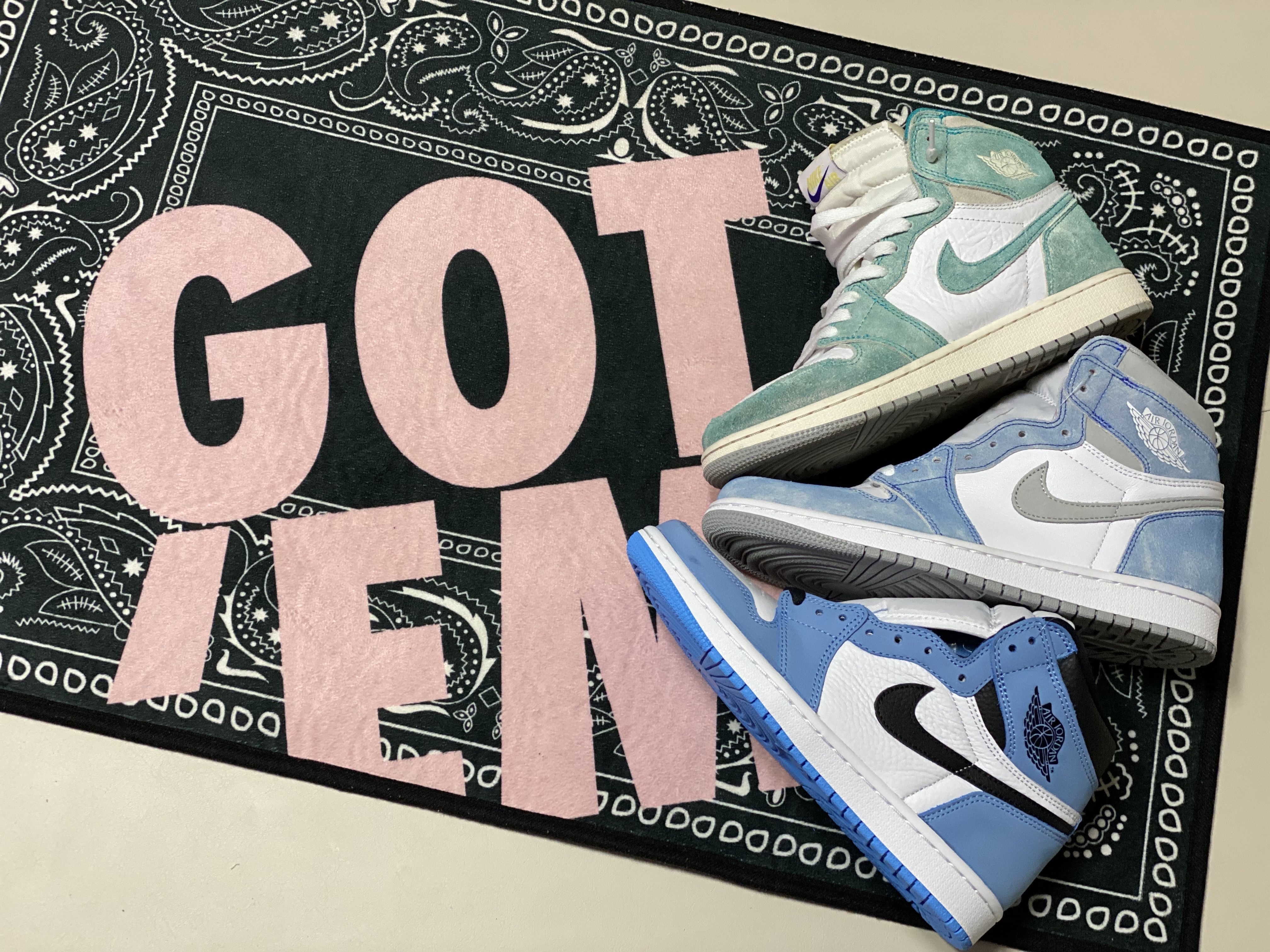 (GS) Jordan 1 Retro High OG Turbo Green, Jordan 1 Retro High OG Hyper Royal 착용 스타일