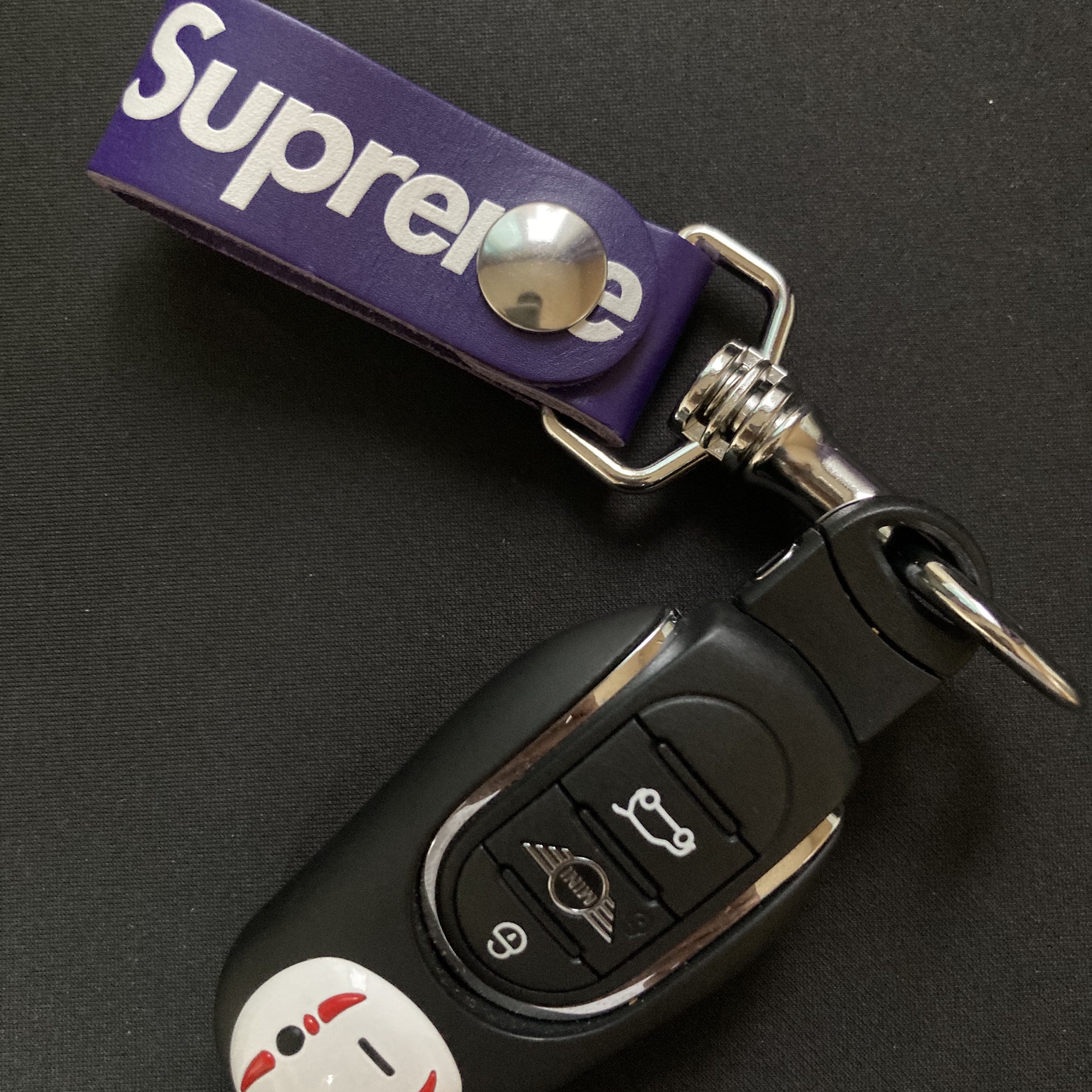 Supreme Leather Key Loop Purple - 21SS 착용 스타일
