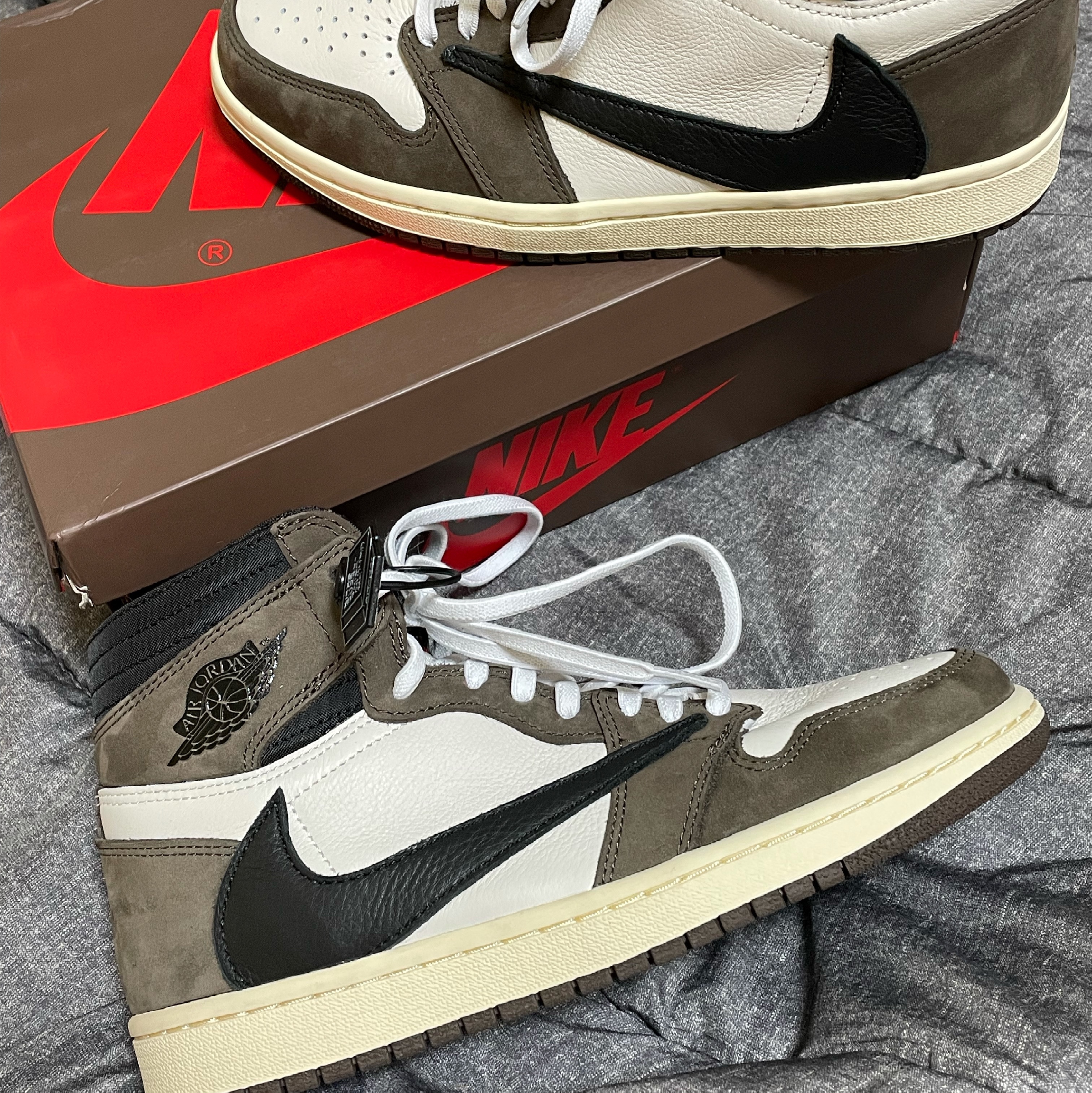 Jordan 1 x Travis Scott Retro High OG SP Mocha 착용 스타일