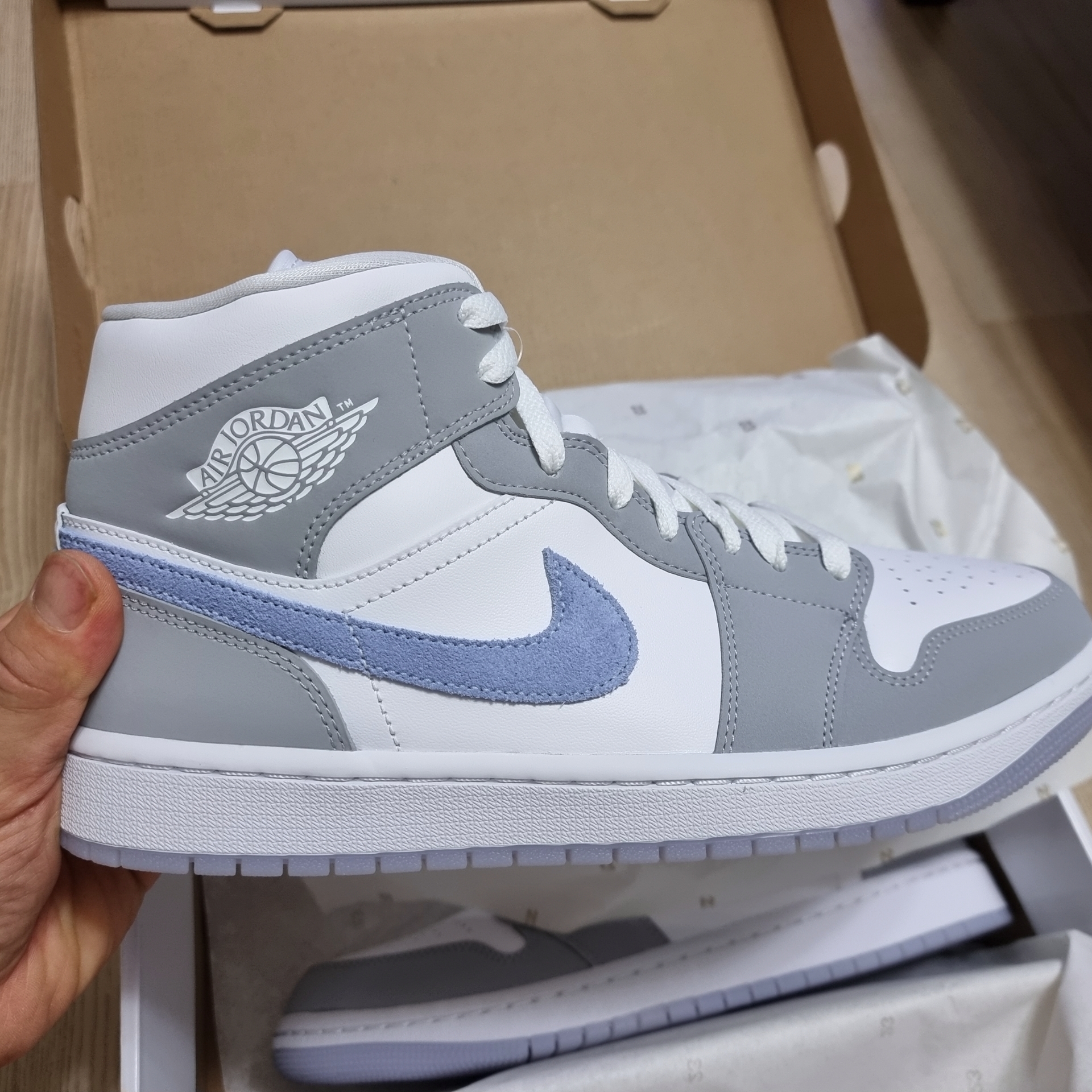 (W) Jordan 1 Mid Wolf Grey 착용 스타일 - 2