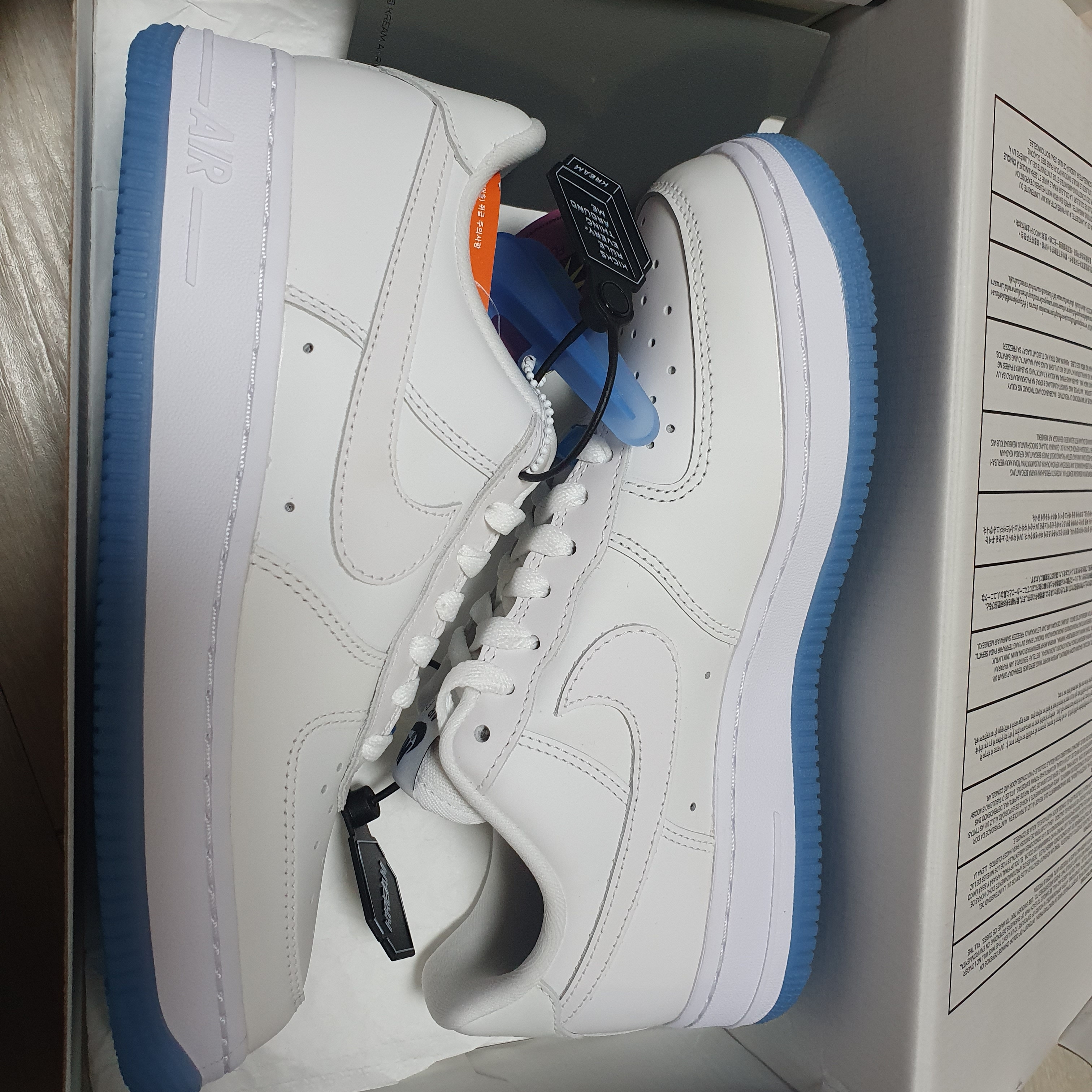 (W) Nike Air Force 1 '07 LX Photochromic 착용 스타일 - 2