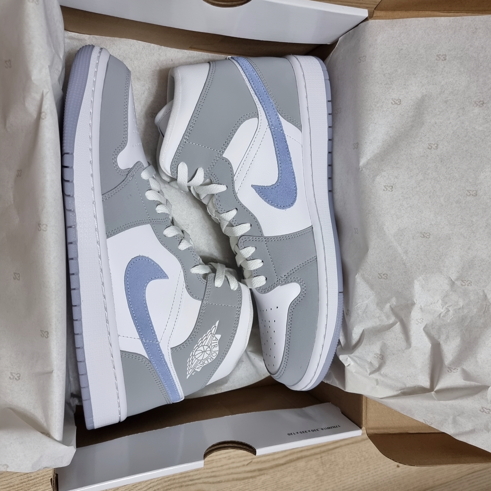 (W) Jordan 1 Mid Wolf Grey 착용 스타일 - 1