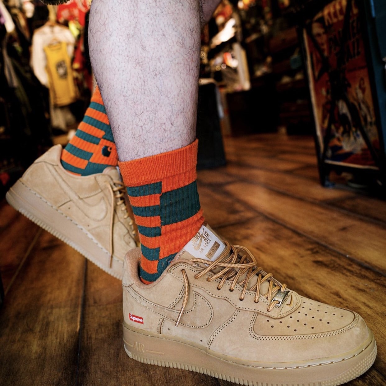 Nike Air Force 1 Low Flax 착용 스타일 - 5